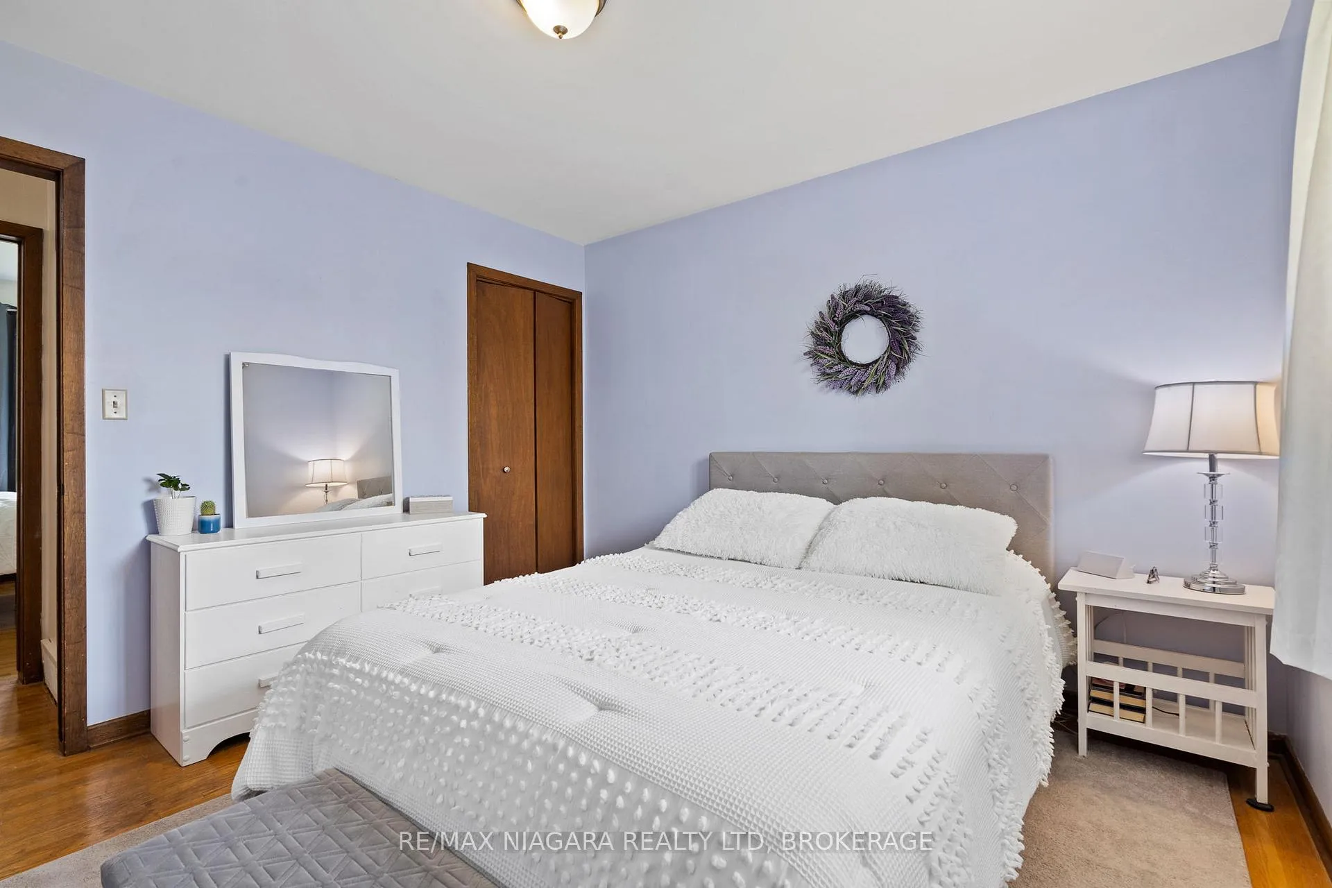 Photo 13 of 16 Croydon Drive, St. Catharines, Lakeshore — HOMEH