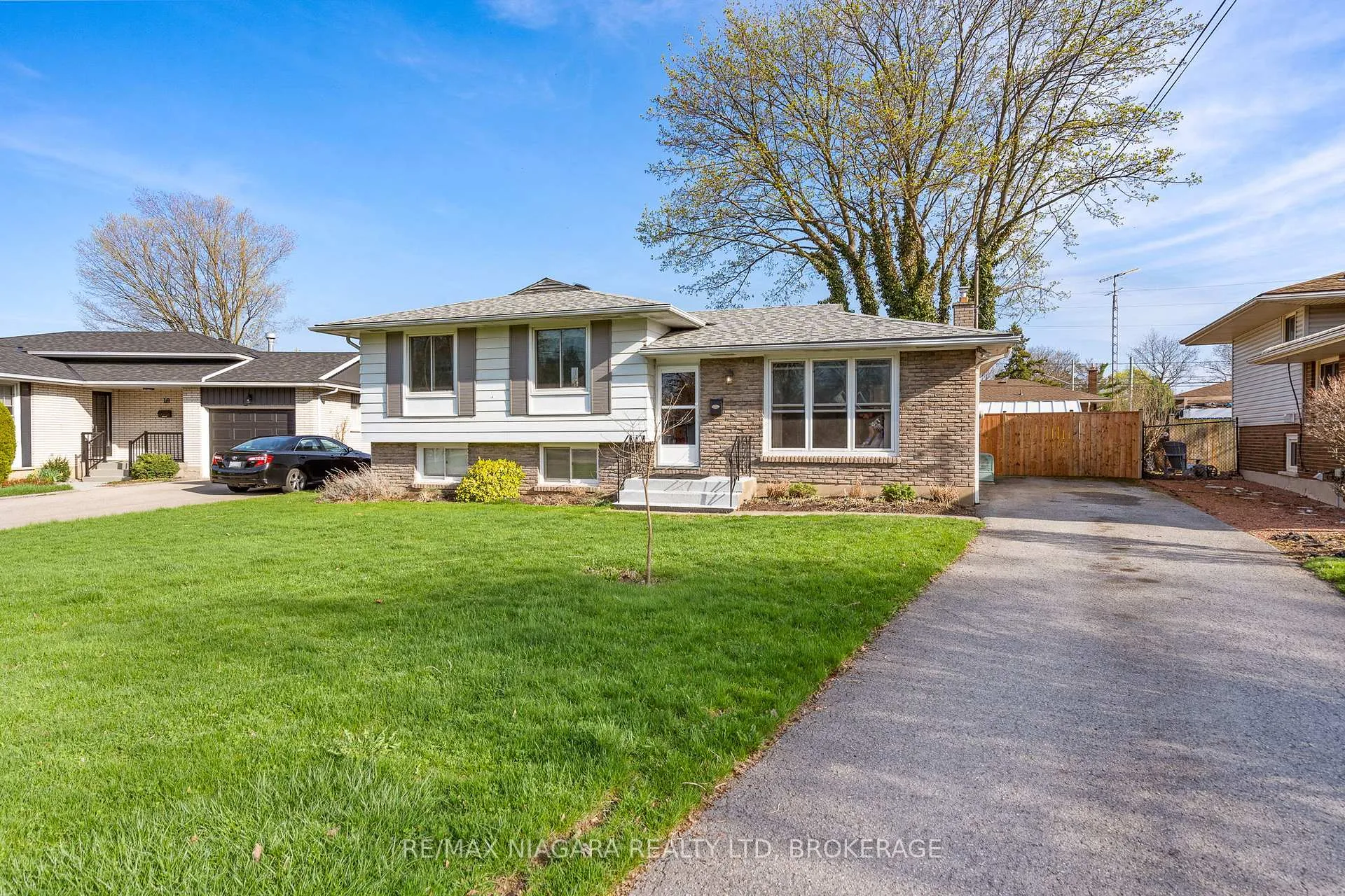 Photo 38 of 16 Croydon Drive, St. Catharines, Lakeshore — HOMEH