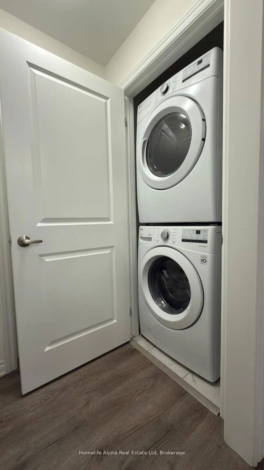 Photo 8 of Unit 308, 1034 Reflection Place, Pickering, Rural Pickering — HOMEH