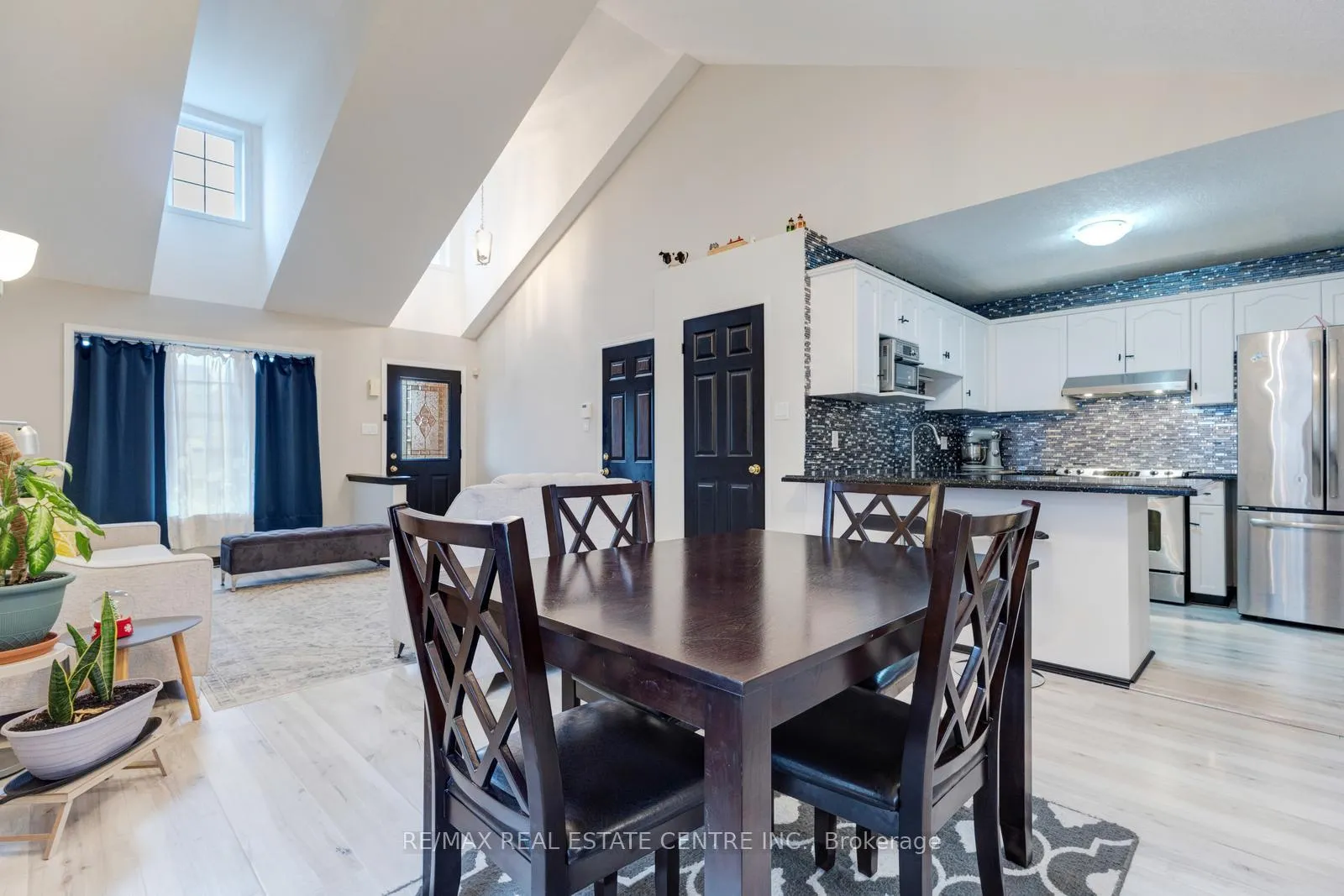 Photo 16 of 103 Biscayne Crescent N, Orangeville — HOMEH