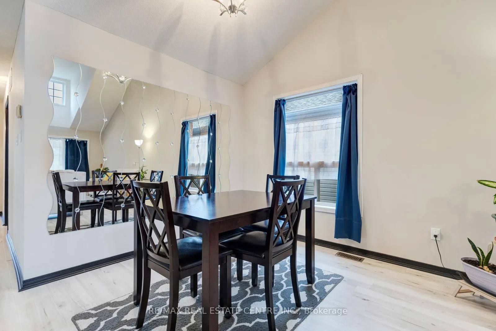 Photo 17 of 103 Biscayne Crescent N, Orangeville — HOMEH
