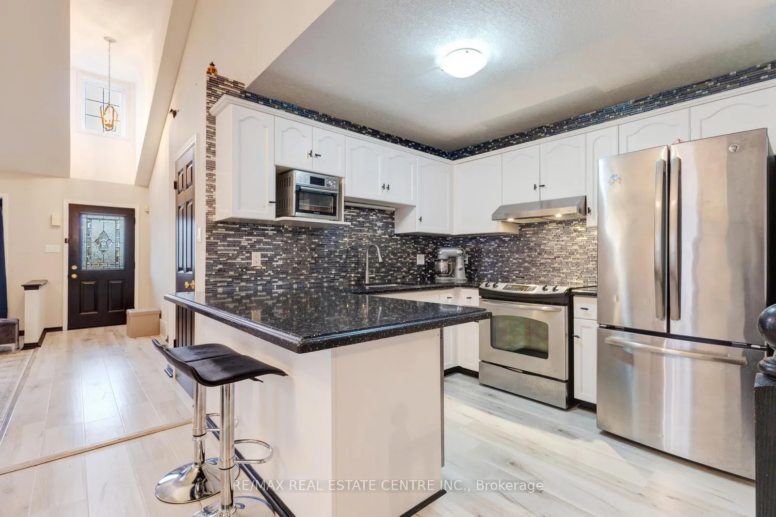 Photo 18 of 103 Biscayne Crescent N, Orangeville — HOMEH