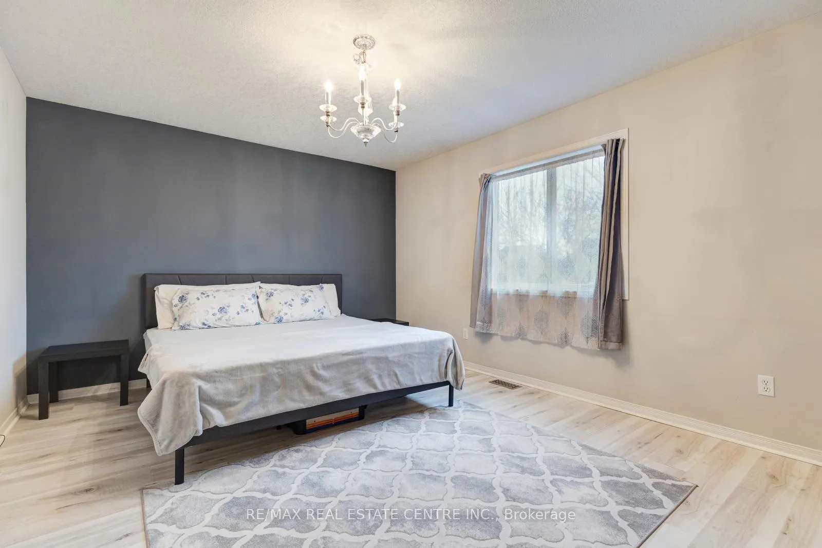 Photo 24 of 103 Biscayne Crescent N, Orangeville — HOMEH