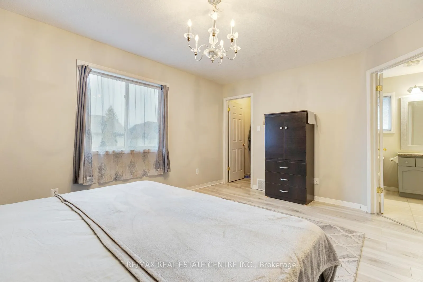 Photo 27 of 103 Biscayne Crescent N, Orangeville — HOMEH