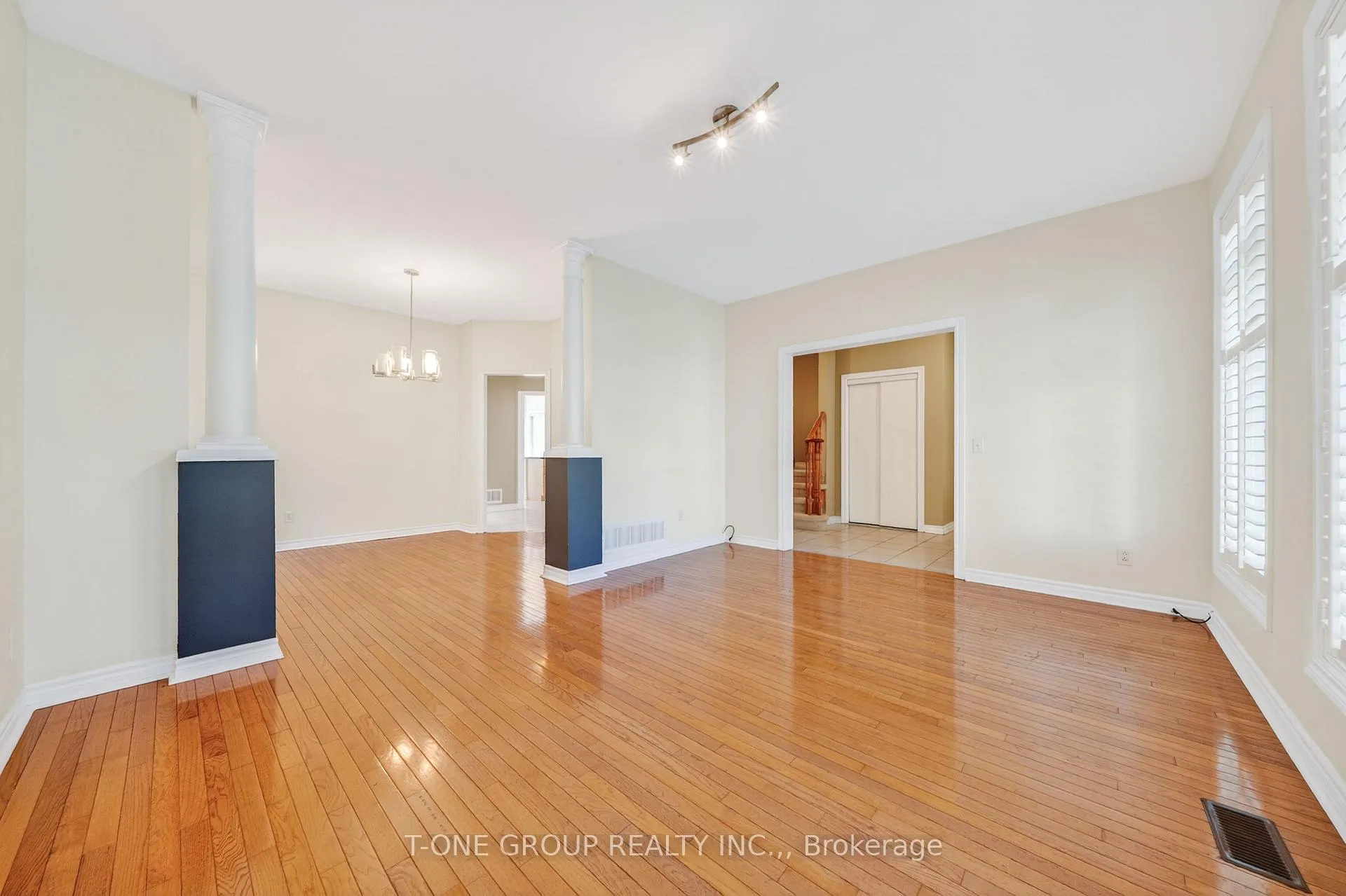 Photo 9 of 99 Prospectors Drive, Markham, Angus Glen — HOMEH