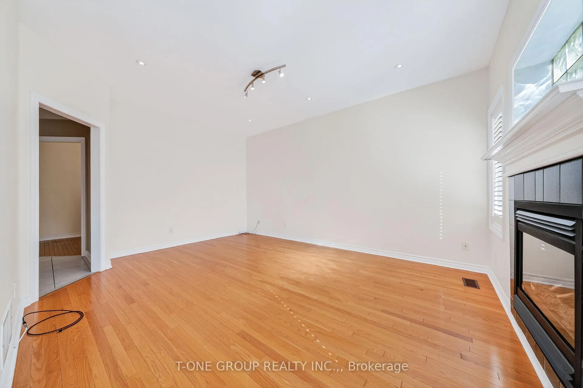 Photo 21 of 99 Prospectors Drive, Markham, Angus Glen — HOMEH