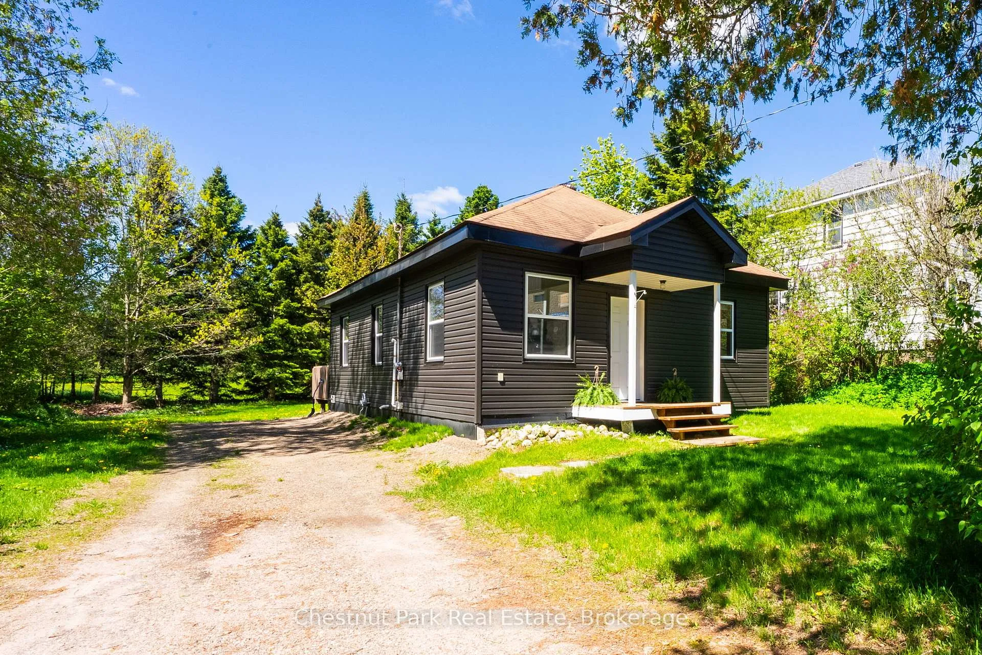 Photo 4 of 203 Centre Street, Burk's Falls — HOMEH