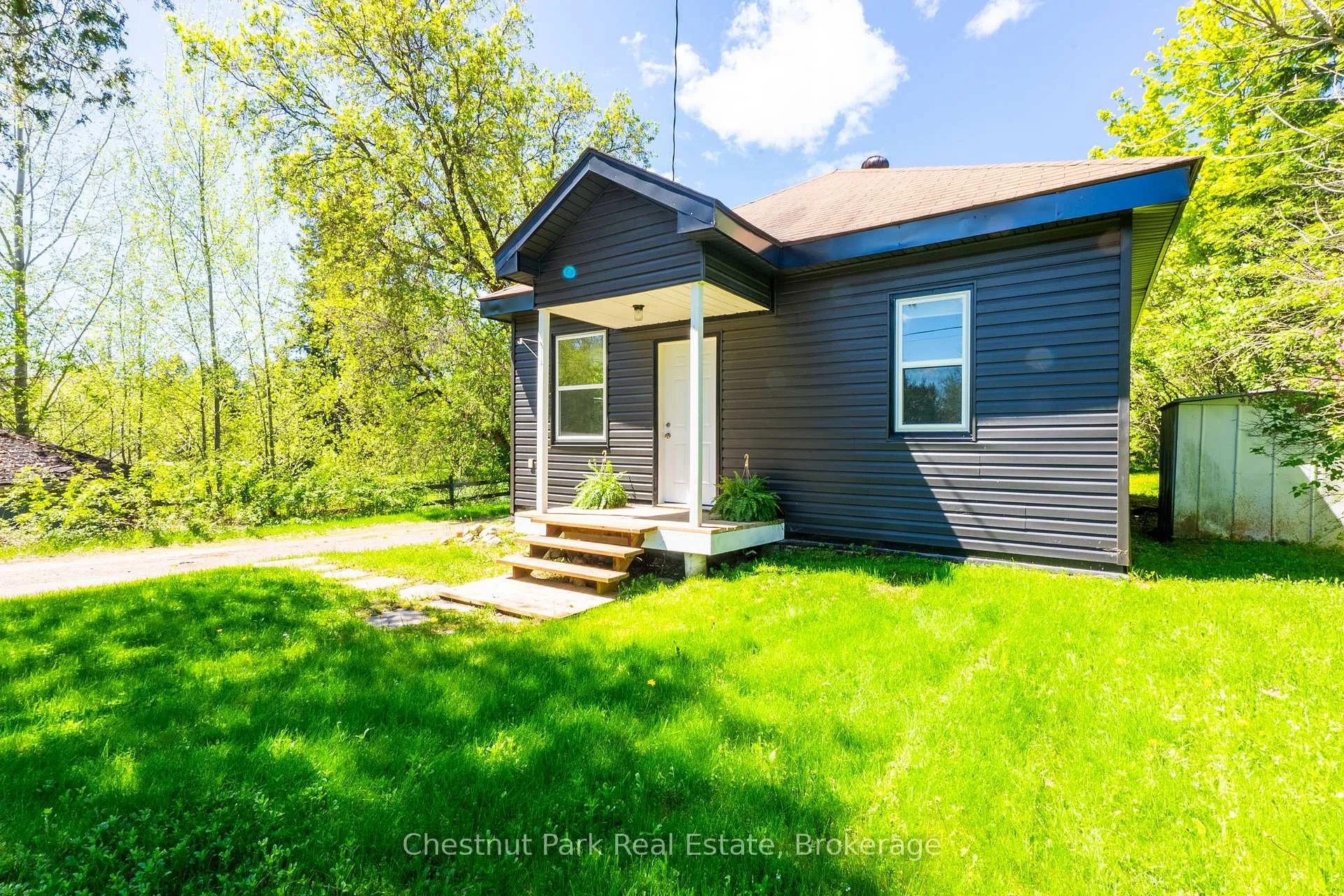 Photo 5 of 203 Centre Street, Burk's Falls — HOMEH