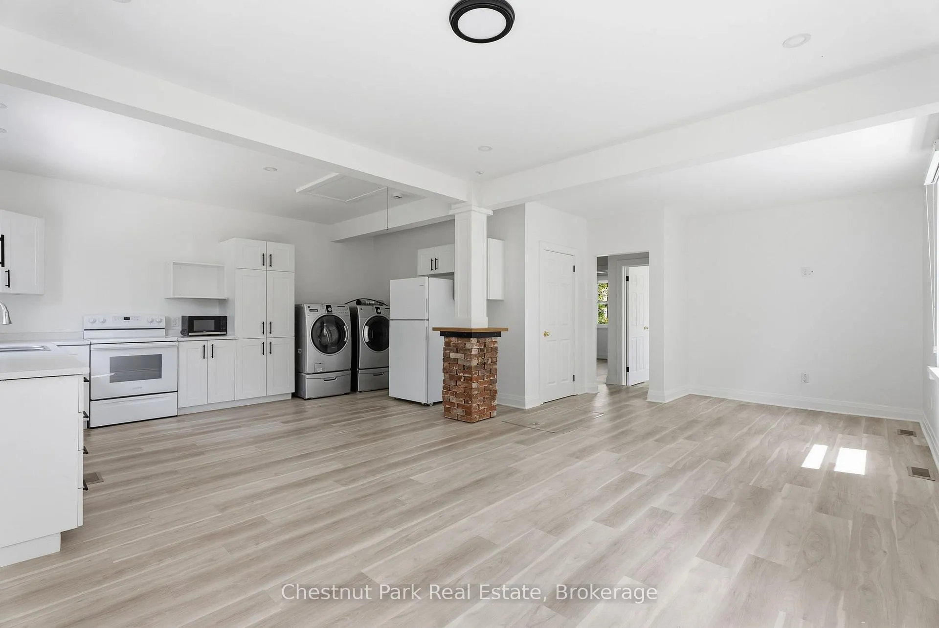 Photo 11 of 203 Centre Street, Burk's Falls — HOMEH
