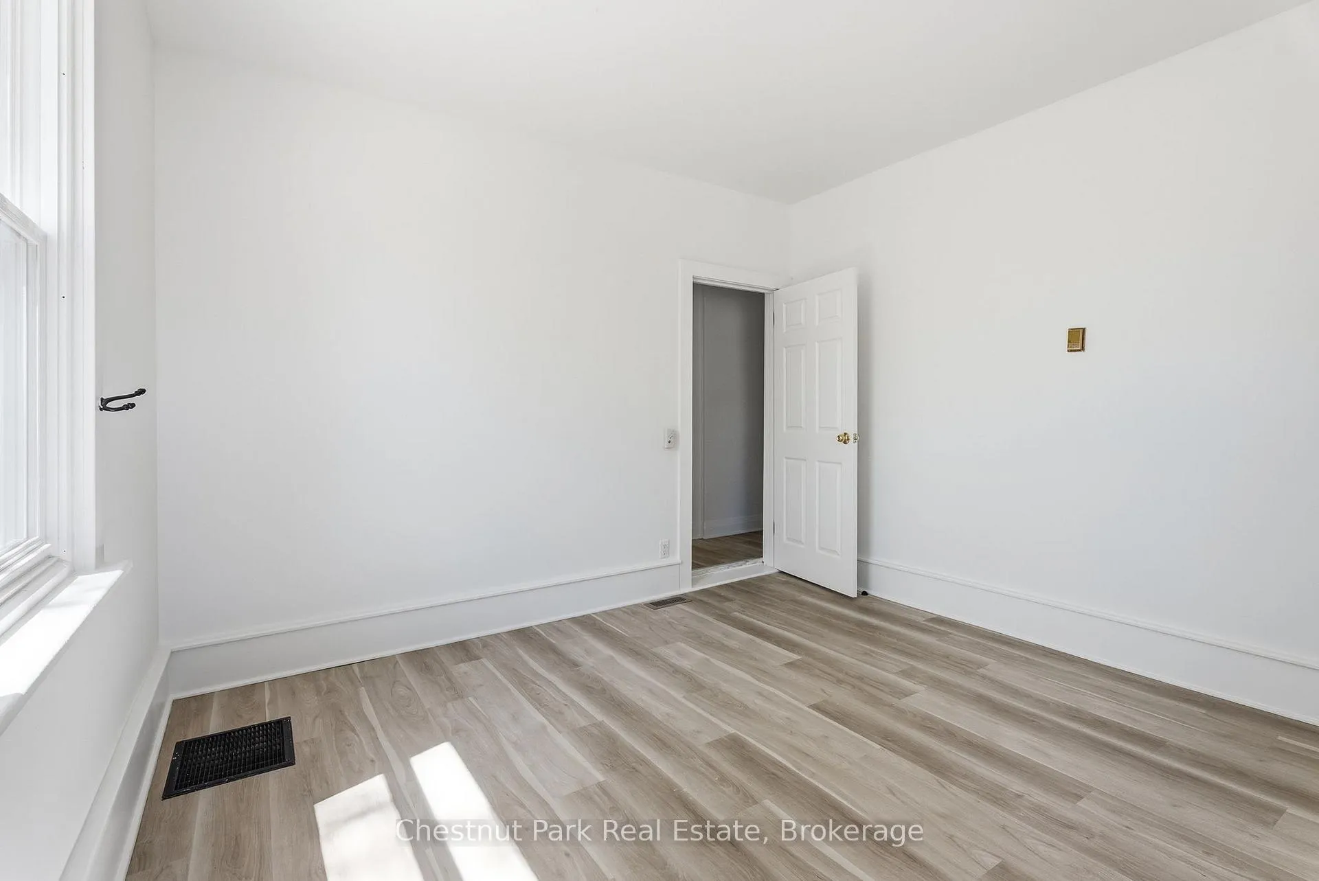 Photo 14 of 203 Centre Street, Burk's Falls — HOMEH