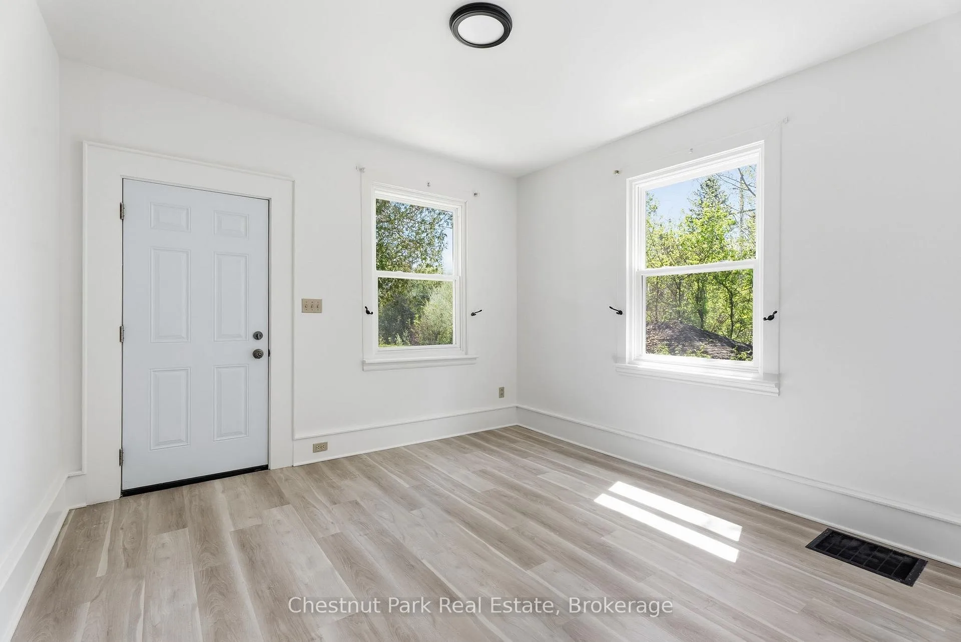 Photo 17 of 203 Centre Street, Burk's Falls — HOMEH