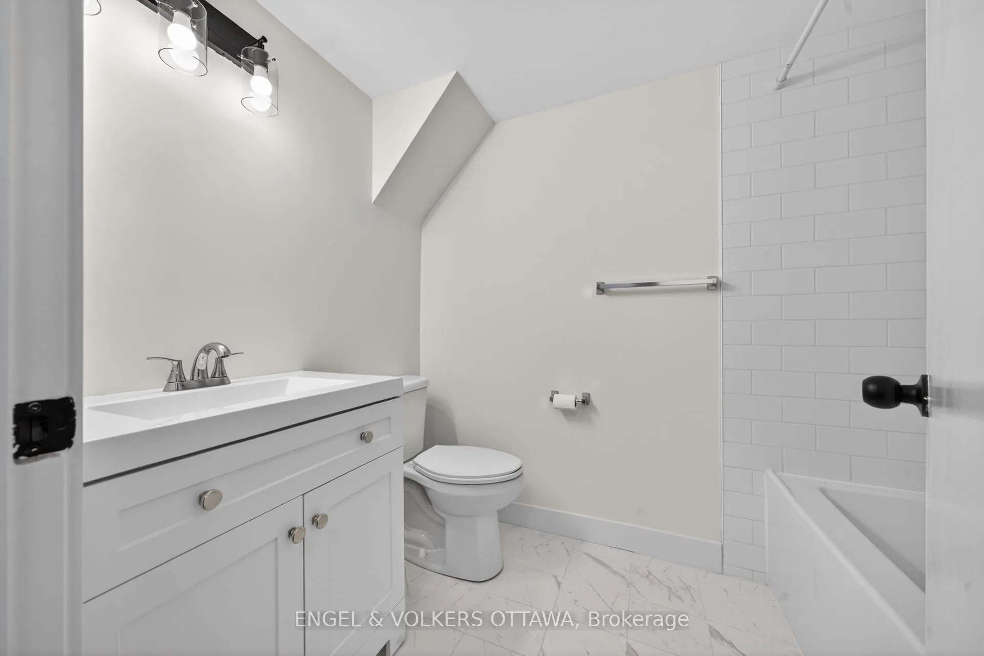 Photo 13 of Unit B, 175 James Street, Ottawa, Ottawa Centre — HOMEH