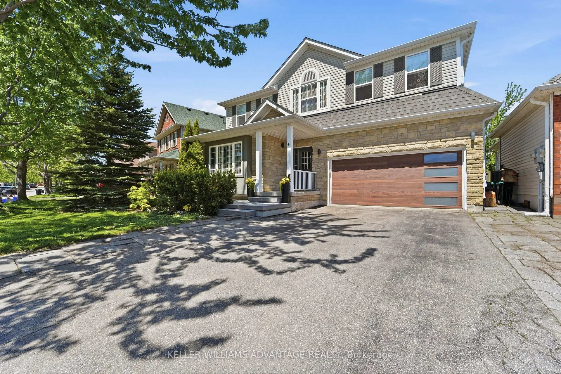 Photo 2 of 4 Cranberry Lane, Barrie, Holly — HOMEH