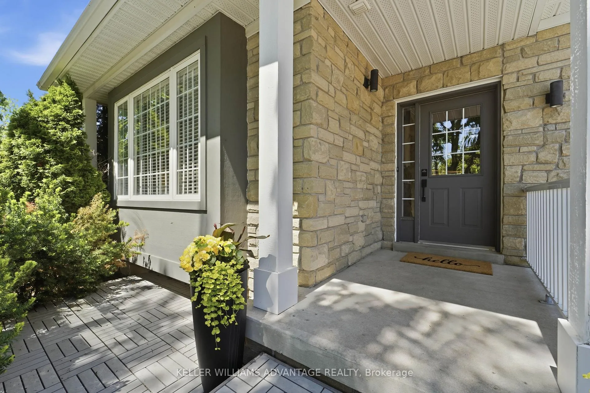 Photo 3 of 4 Cranberry Lane, Barrie, Holly — HOMEH