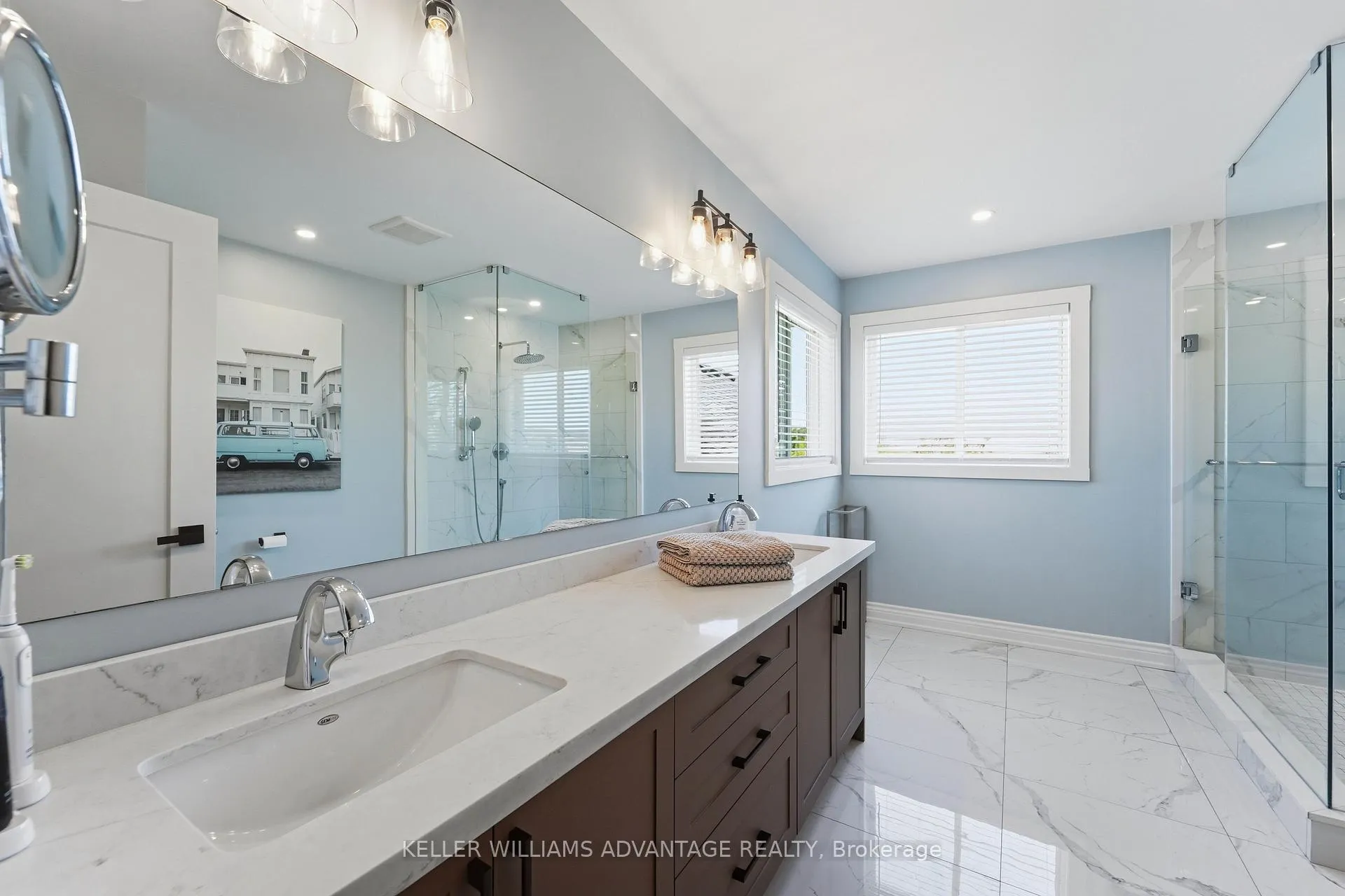 Photo 16 of 4 Cranberry Lane, Barrie, Holly — HOMEH