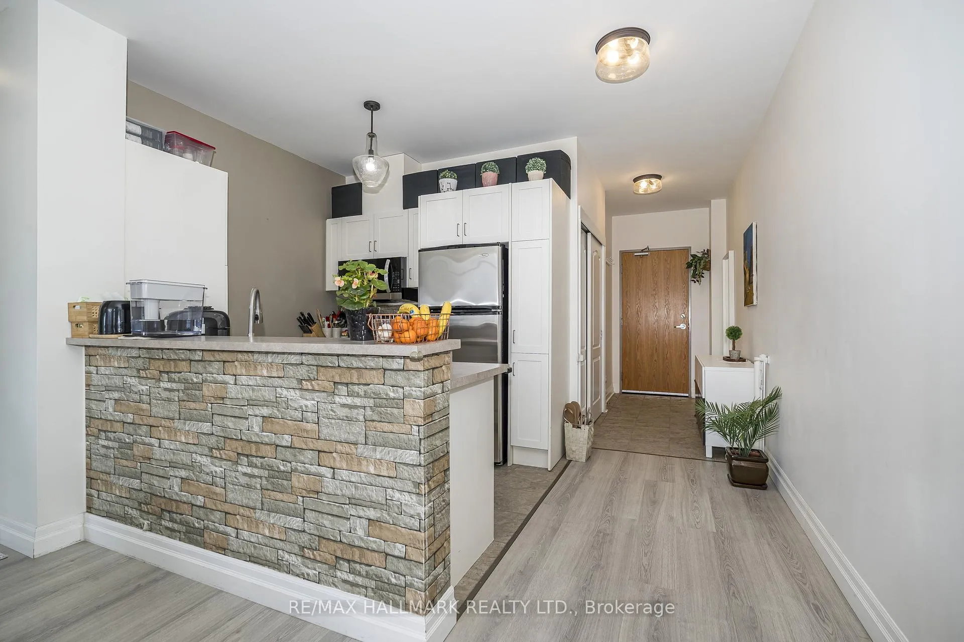 Photo 5 of Unit 514, 44 Bond Street W, Oshawa, O'Neill — HOMEH