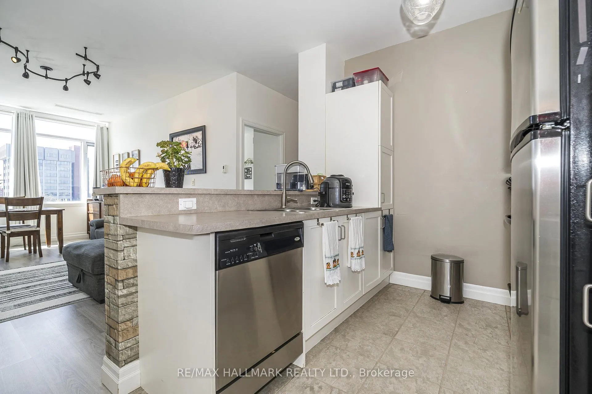 Photo 7 of Unit 514, 44 Bond Street W, Oshawa, O'Neill — HOMEH