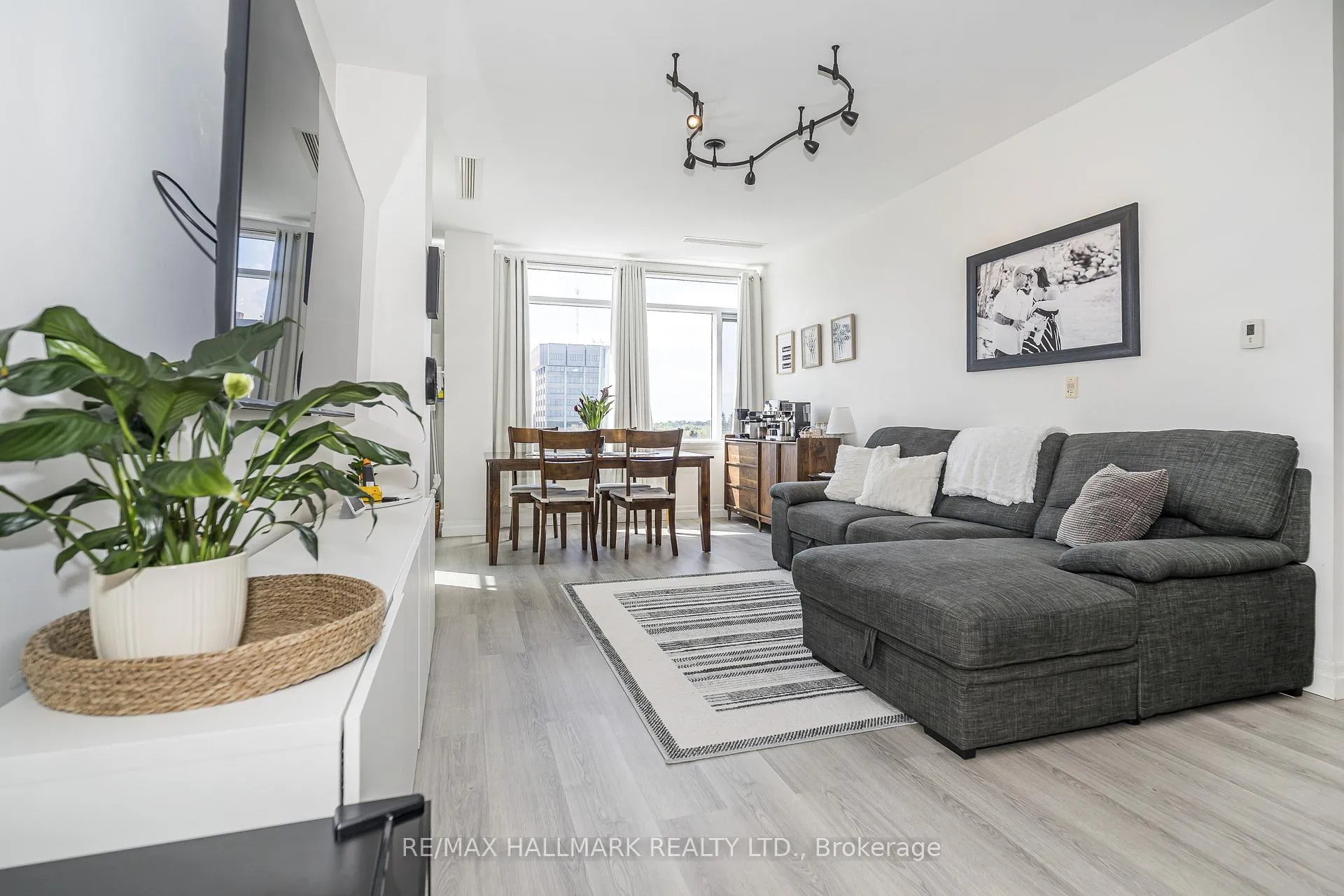 Photo 9 of Unit 514, 44 Bond Street W, Oshawa, O'Neill — HOMEH