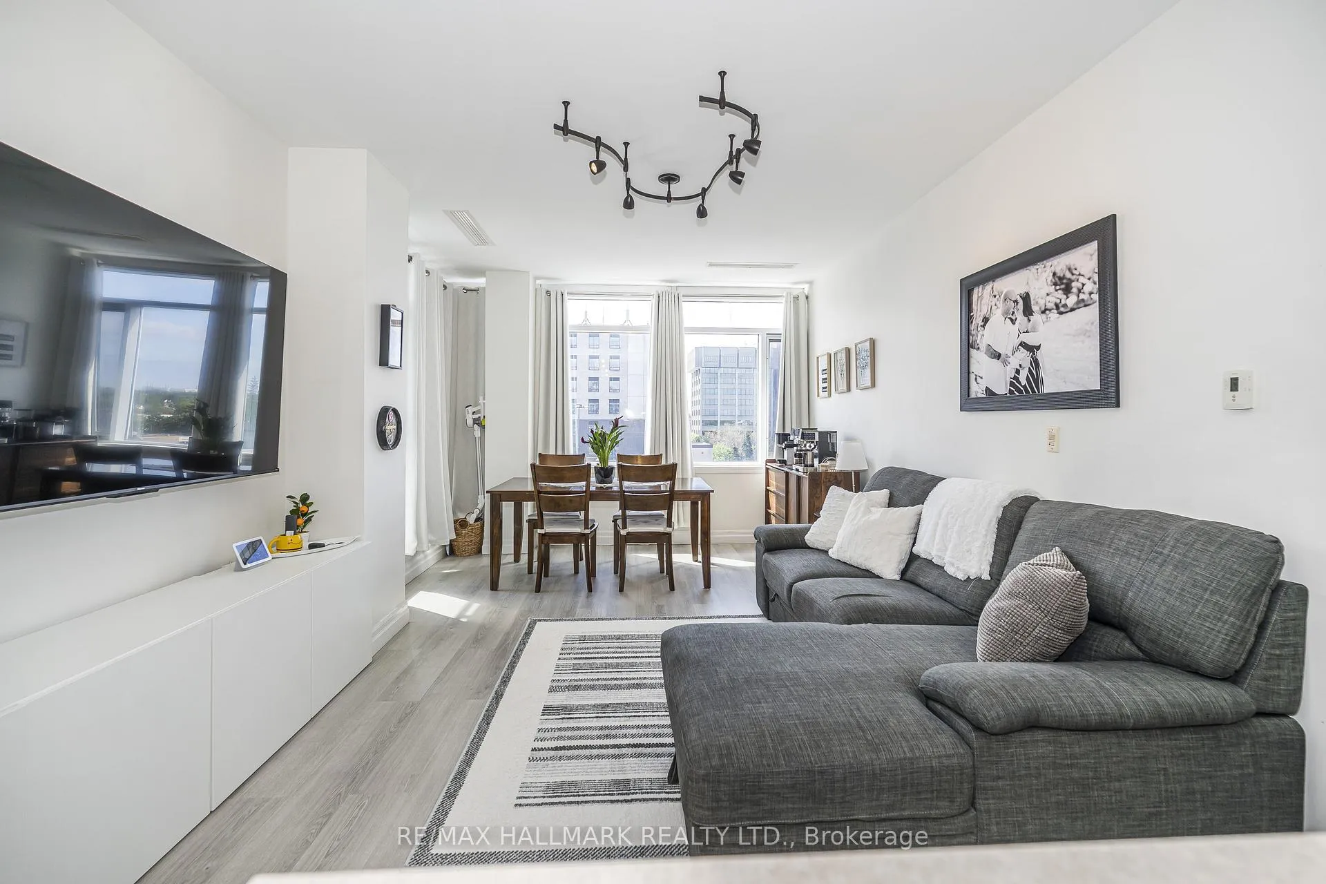Photo 10 of Unit 514, 44 Bond Street W, Oshawa, O'Neill — HOMEH