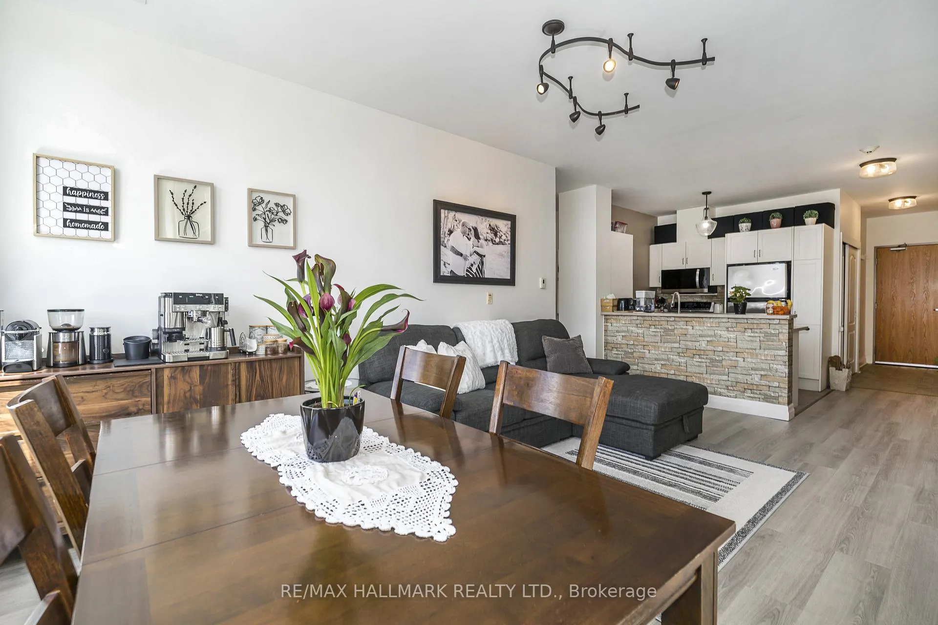 Photo 11 of Unit 514, 44 Bond Street W, Oshawa, O'Neill — HOMEH