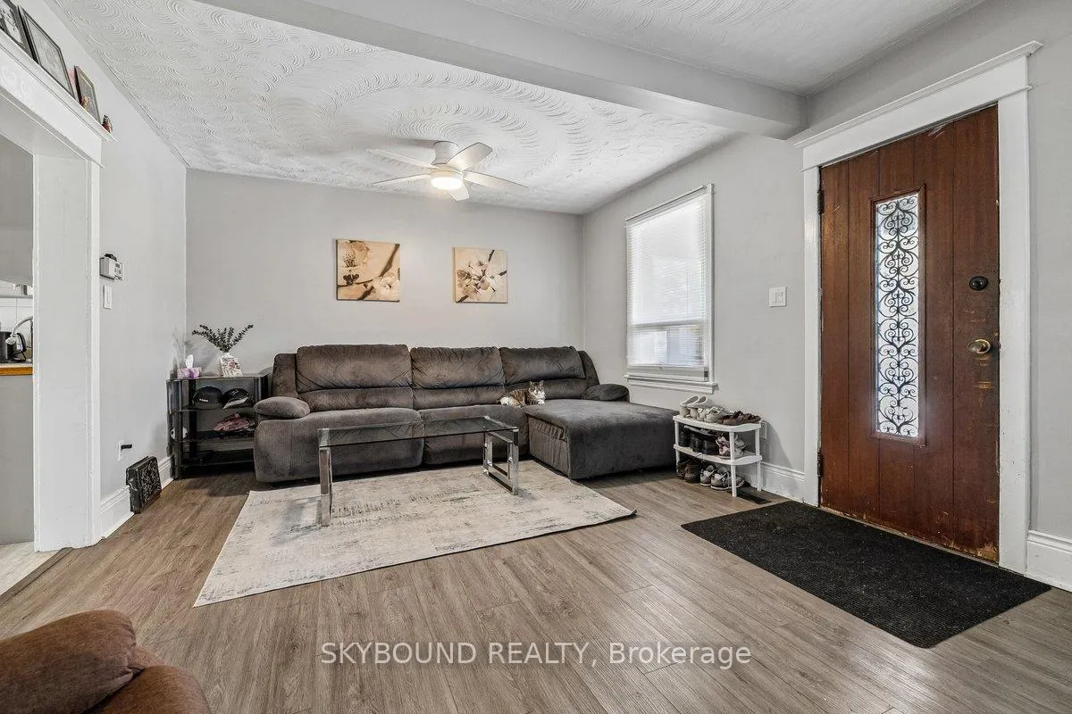 Photo 3 of 165 Paling Avenue, Hamilton, Homeside — HOMEH