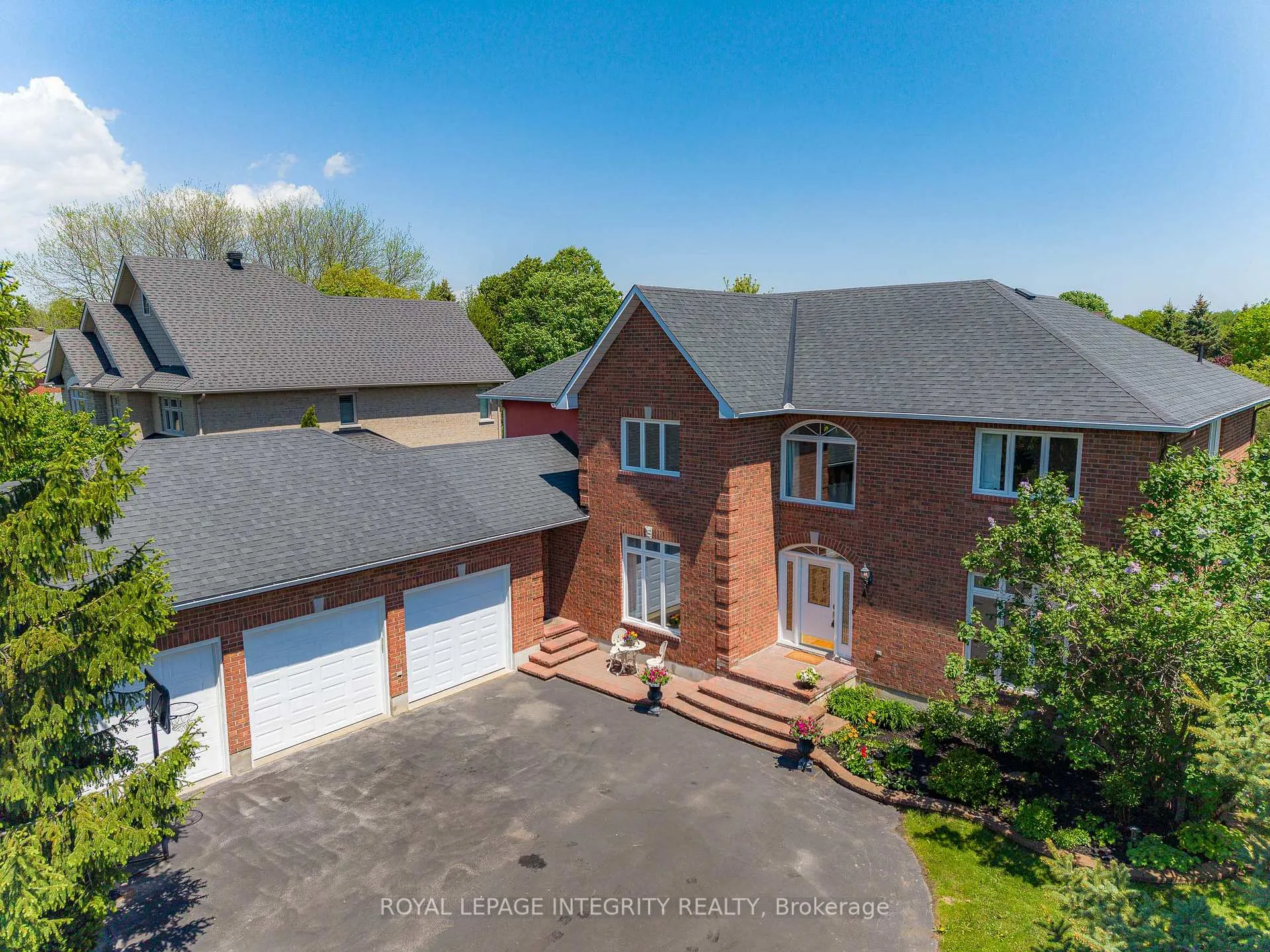 Photo 2 of 5589 Carrison Drive, Ottawa, Manotick Village & Manotick Estates — HOMEH
