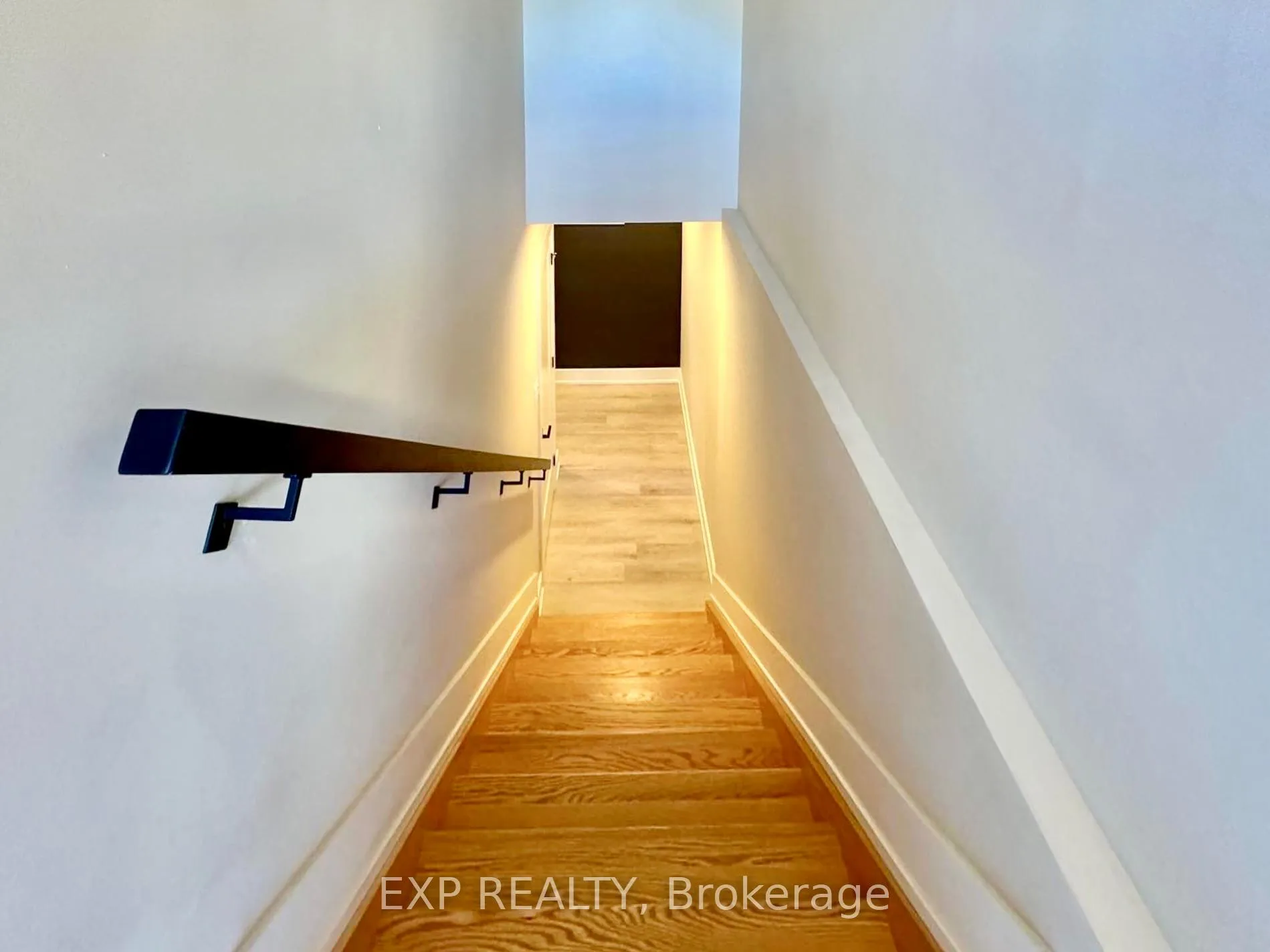 Photo 3 of Unit B, 25 O'Meara Street, Ottawa, Hintonburg — HOMEH