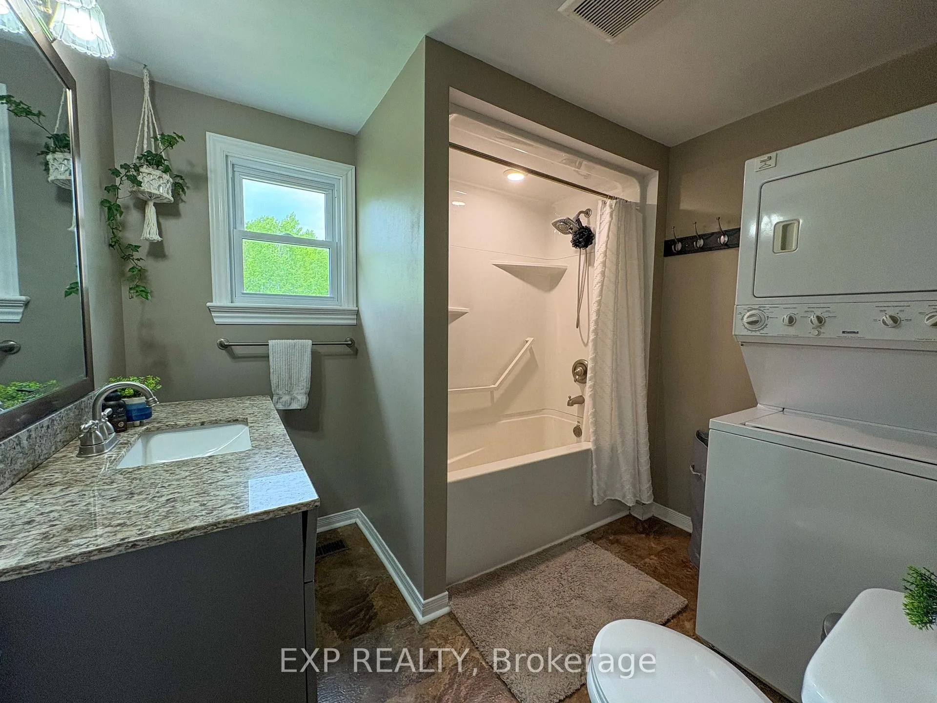 Photo 13 of 2382 Hwy 60, Admaston/Bromley, Admaston/Bromley — HOMEH