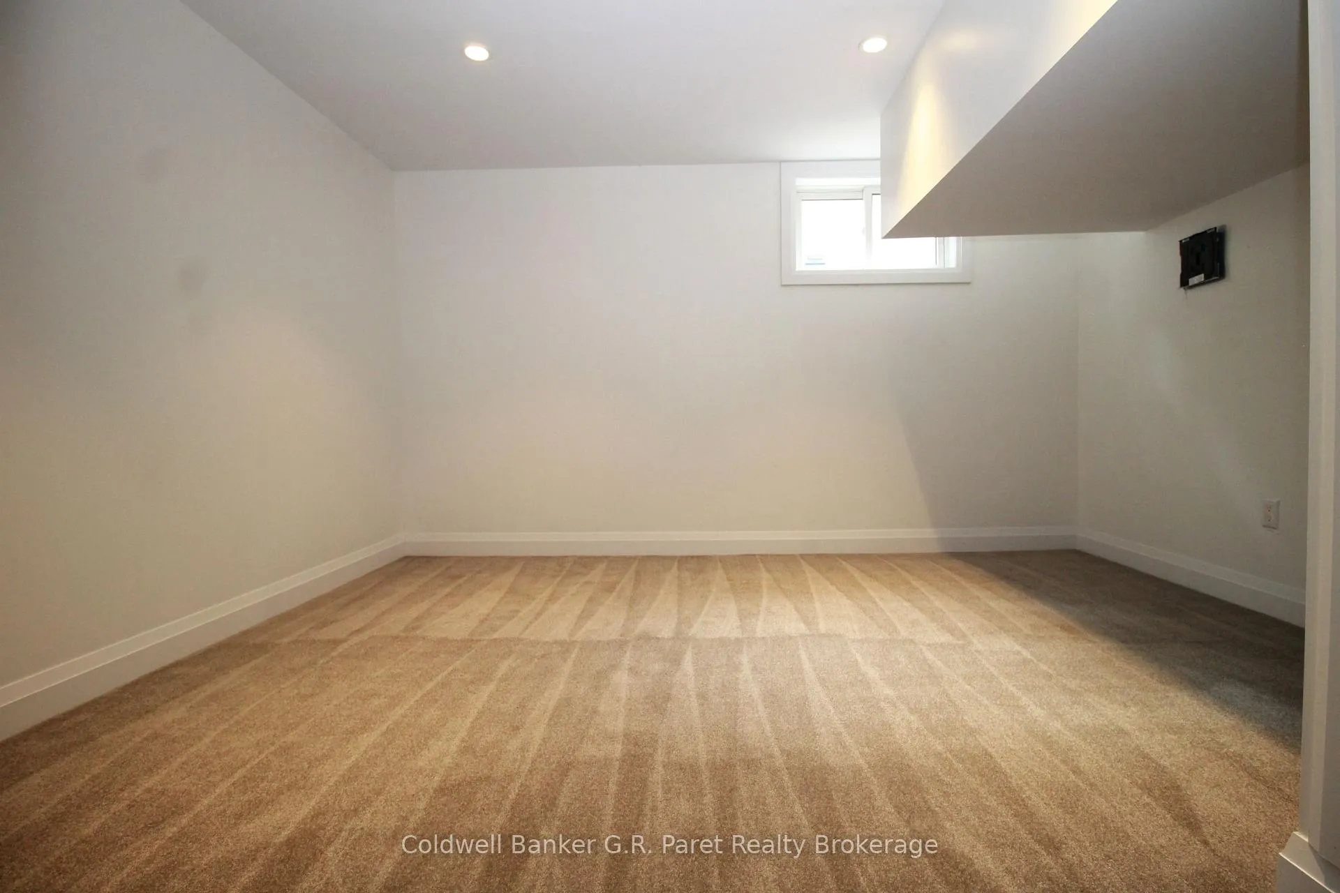 Photo 35 of 138a Victoria Street, Norfolk, Simcoe — HOMEH