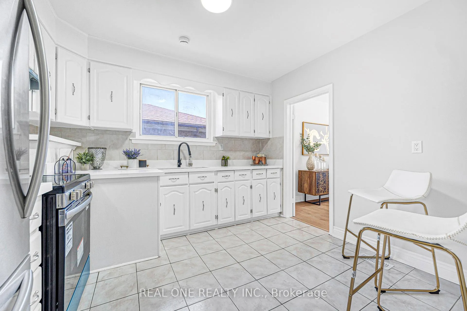 Photo 11 of 1 Gilroy Drive, Scarborough, Dorset Park — HOMEH
