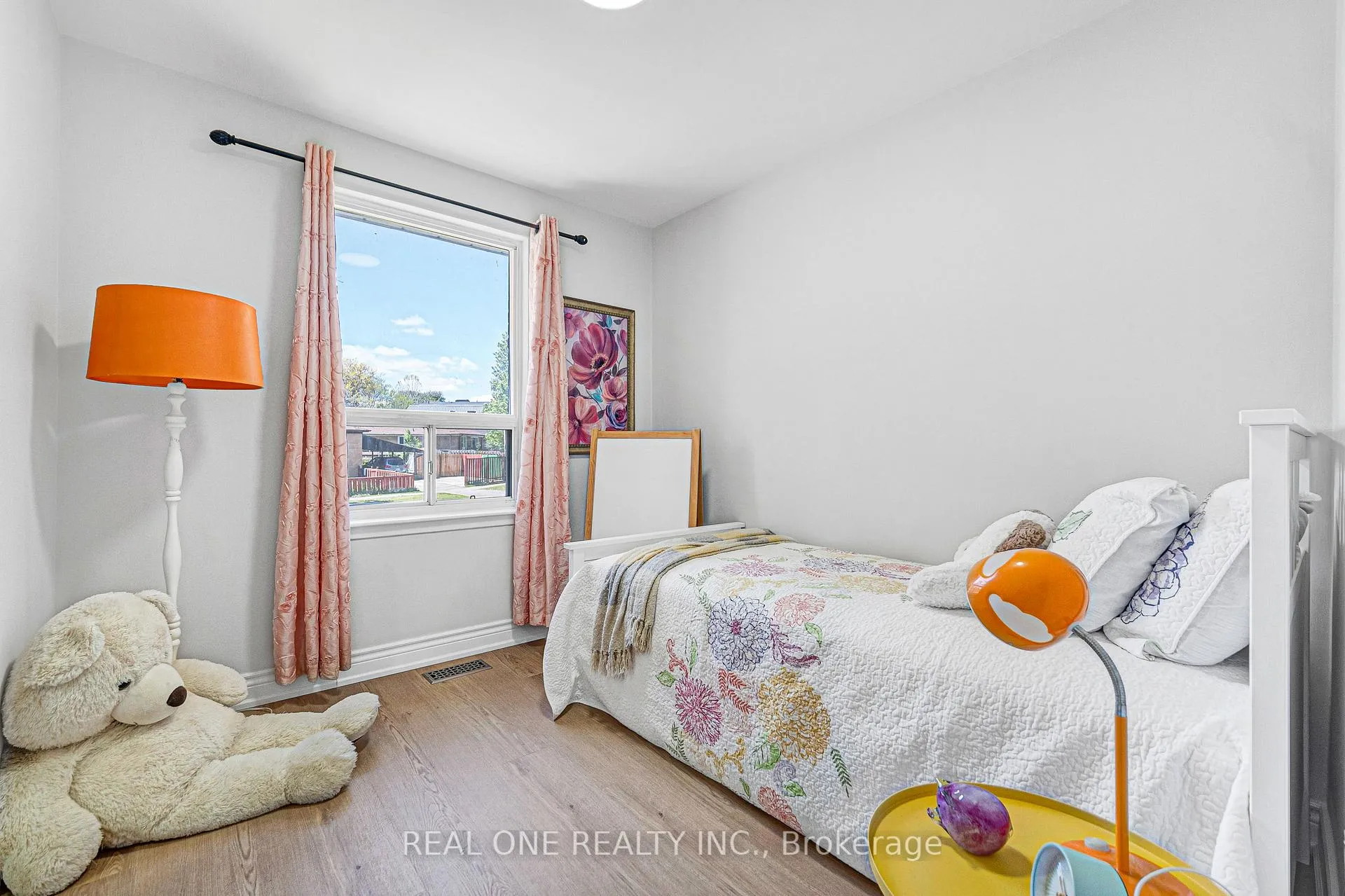 Photo 15 of 1 Gilroy Drive, Scarborough, Dorset Park — HOMEH