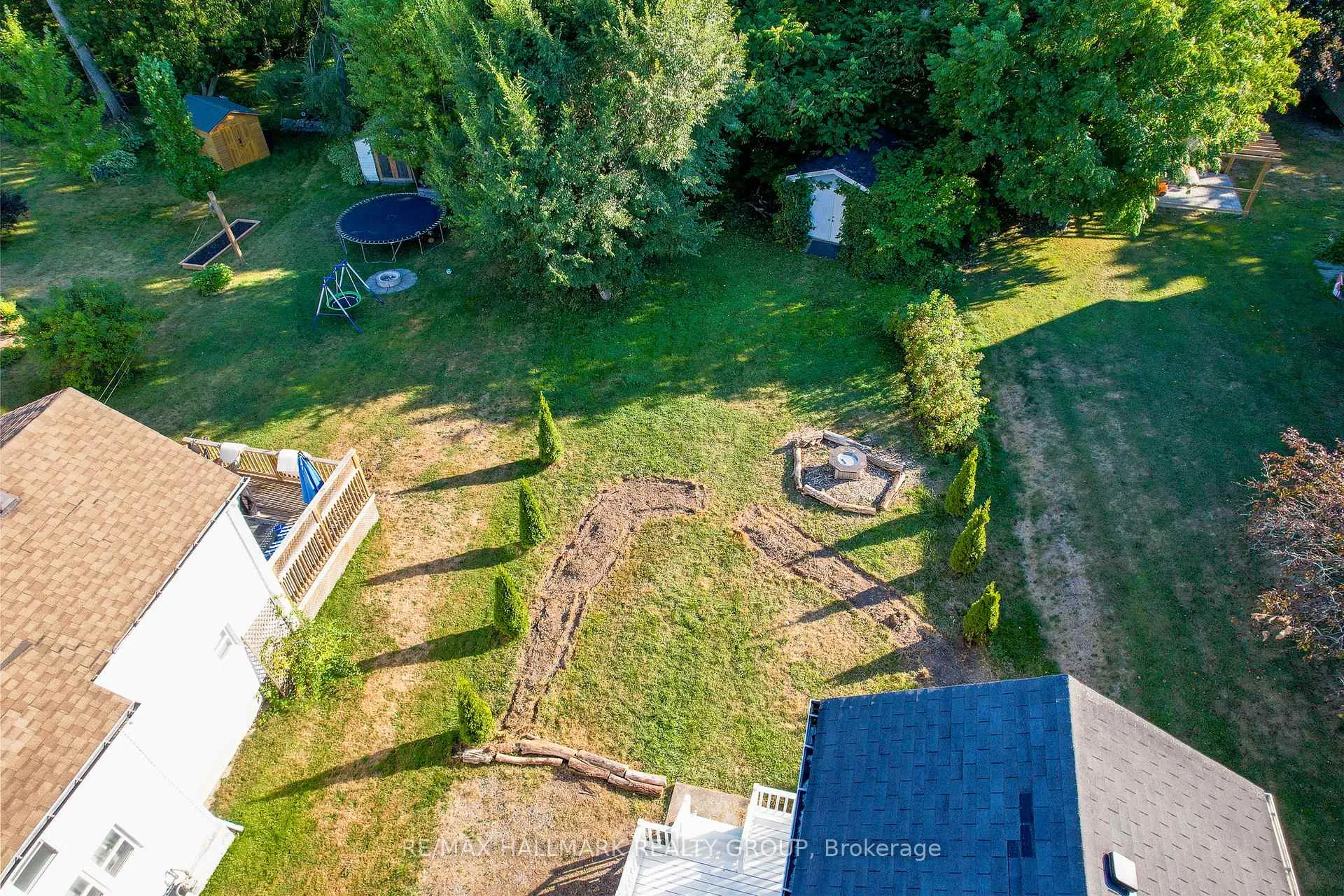 Photo 35 of 21 Downes Avenue, Prince Edward County, Picton Ward — HOMEH