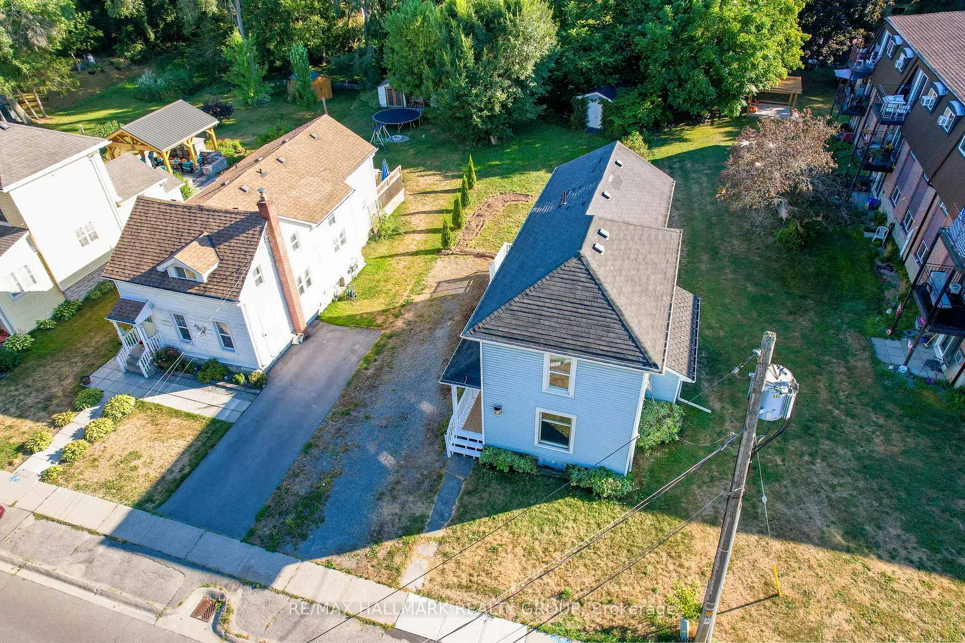 Photo 48 of 21 Downes Avenue, Prince Edward County, Picton Ward — HOMEH
