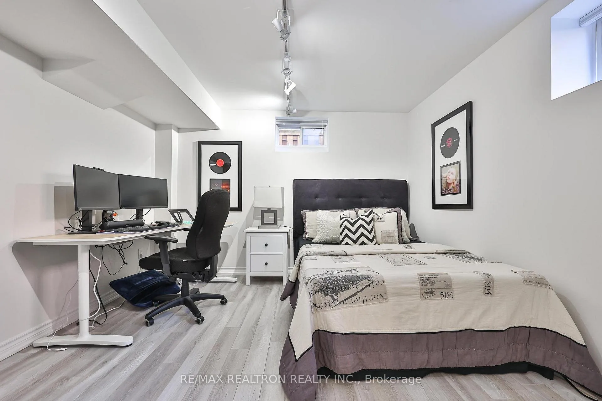 Photo 18 of 5 Daphnia Drive, Vaughan, Patterson — HOMEH