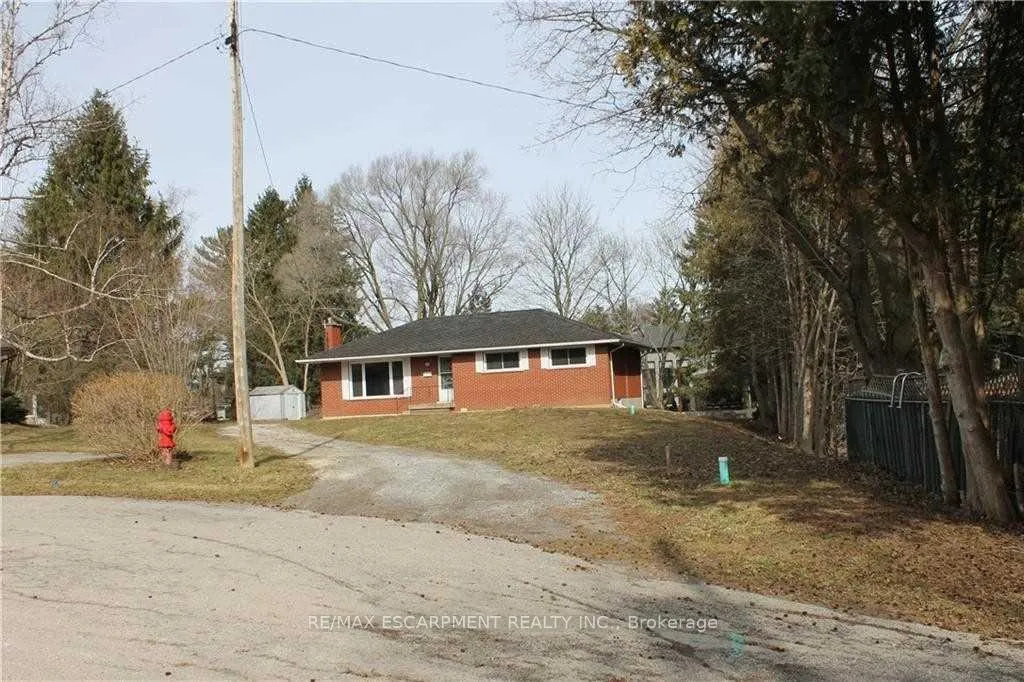 Photo 11 of 50 East Crest, Hamilton, Ancaster — HOMEH