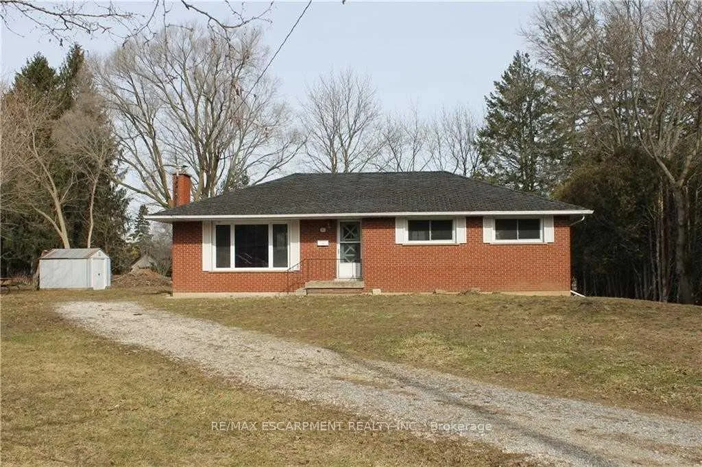 Photo 12 of 50 East Crest, Hamilton, Ancaster — HOMEH
