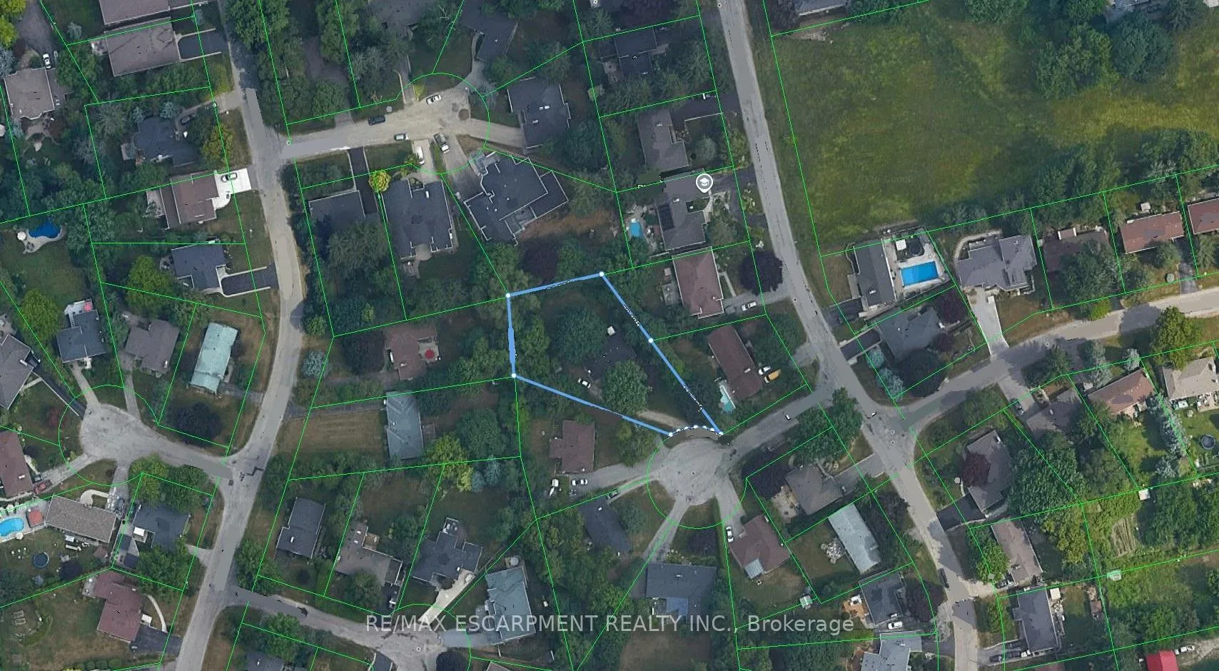 Photo 13 of 50 East Crest, Hamilton, Ancaster — HOMEH