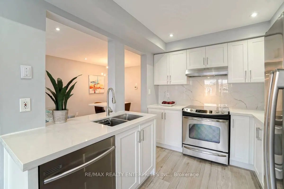 Photo 10 of Unit 29, 1750 Creek Way, Burlington, Uptown — HOMEH