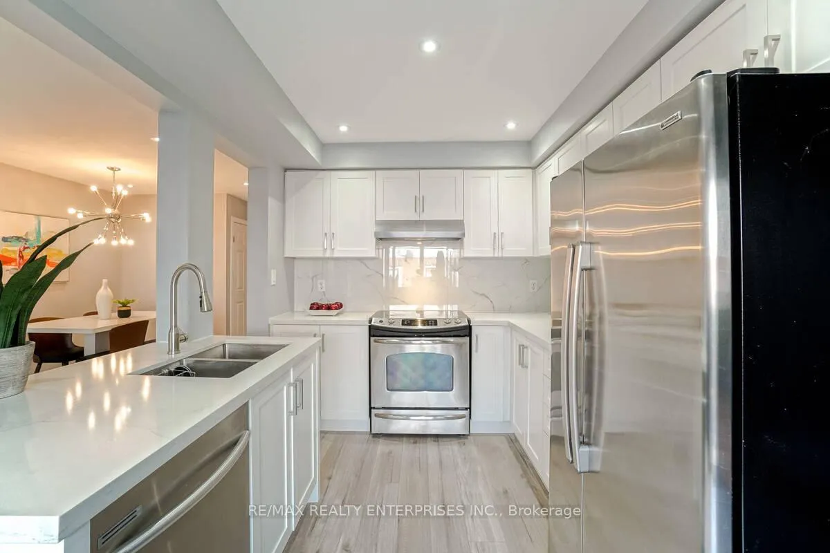 Photo 11 of Unit 29, 1750 Creek Way, Burlington, Uptown — HOMEH