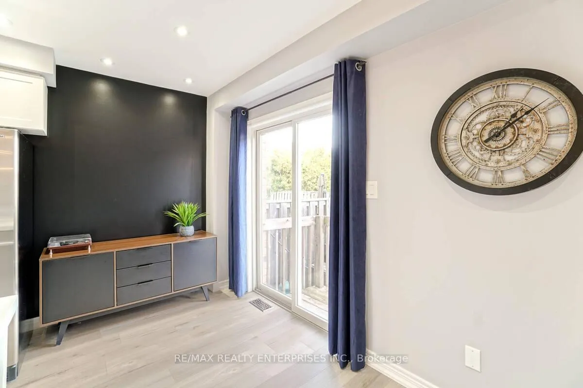 Photo 17 of Unit 29, 1750 Creek Way, Burlington, Uptown — HOMEH