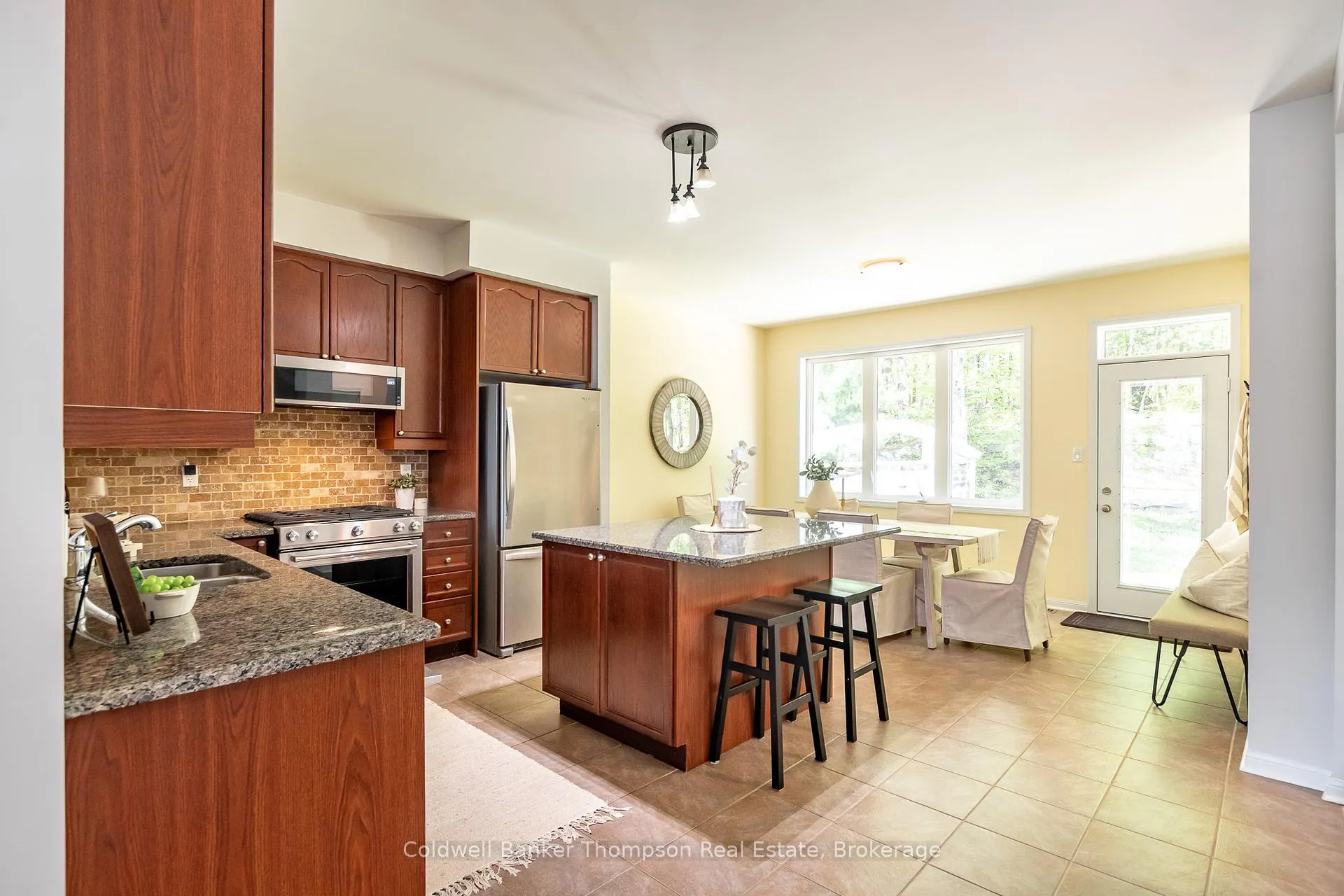 Photo 7 of 12 Heron's Hill, Bracebridge, Macaulay — HOMEH