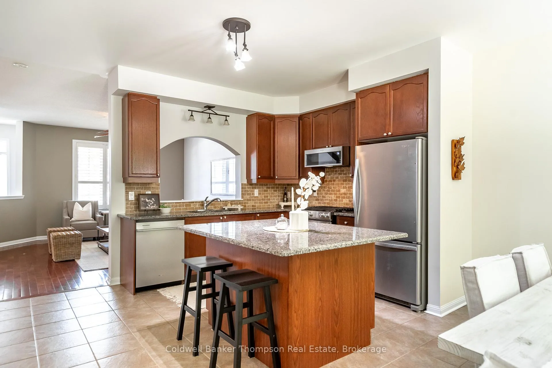 Photo 8 of 12 Heron's Hill, Bracebridge, Macaulay — HOMEH
