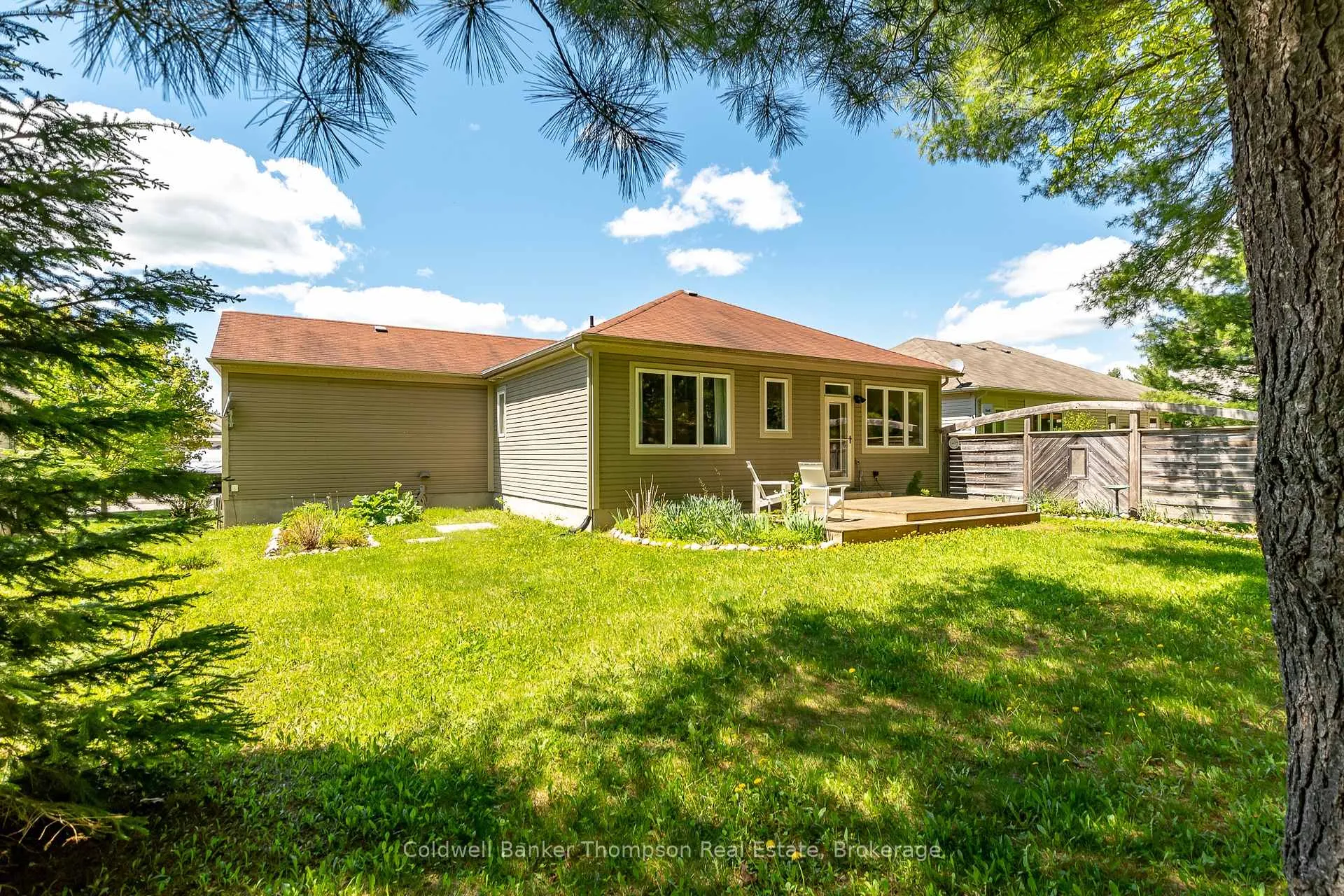 Photo 35 of 12 Heron's Hill, Bracebridge, Macaulay — HOMEH