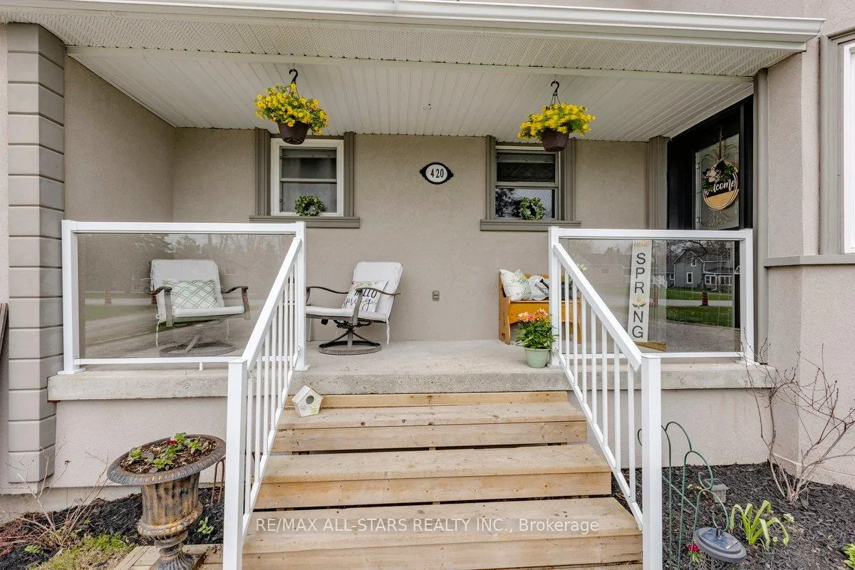 Photo 4 of 420 Centre Street, Brock, Beaverton — HOMEH