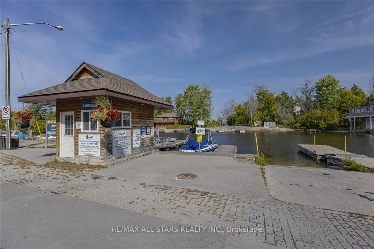 Photo 39 of 420 Centre Street, Brock, Beaverton — HOMEH