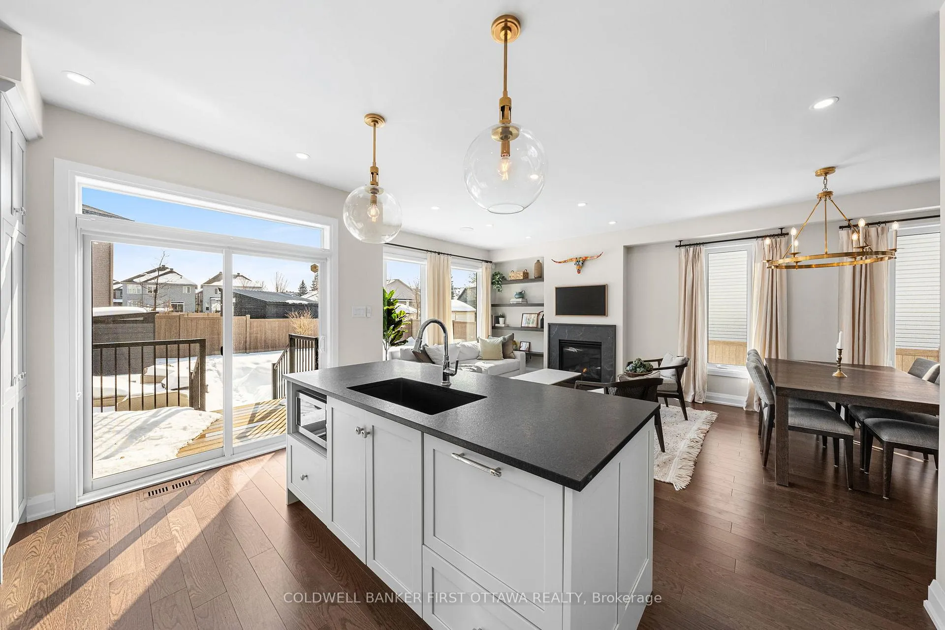Photo 10 of 43 Deerfox Drive, Ottawa, Barrhaven - Longfields — HOMEH