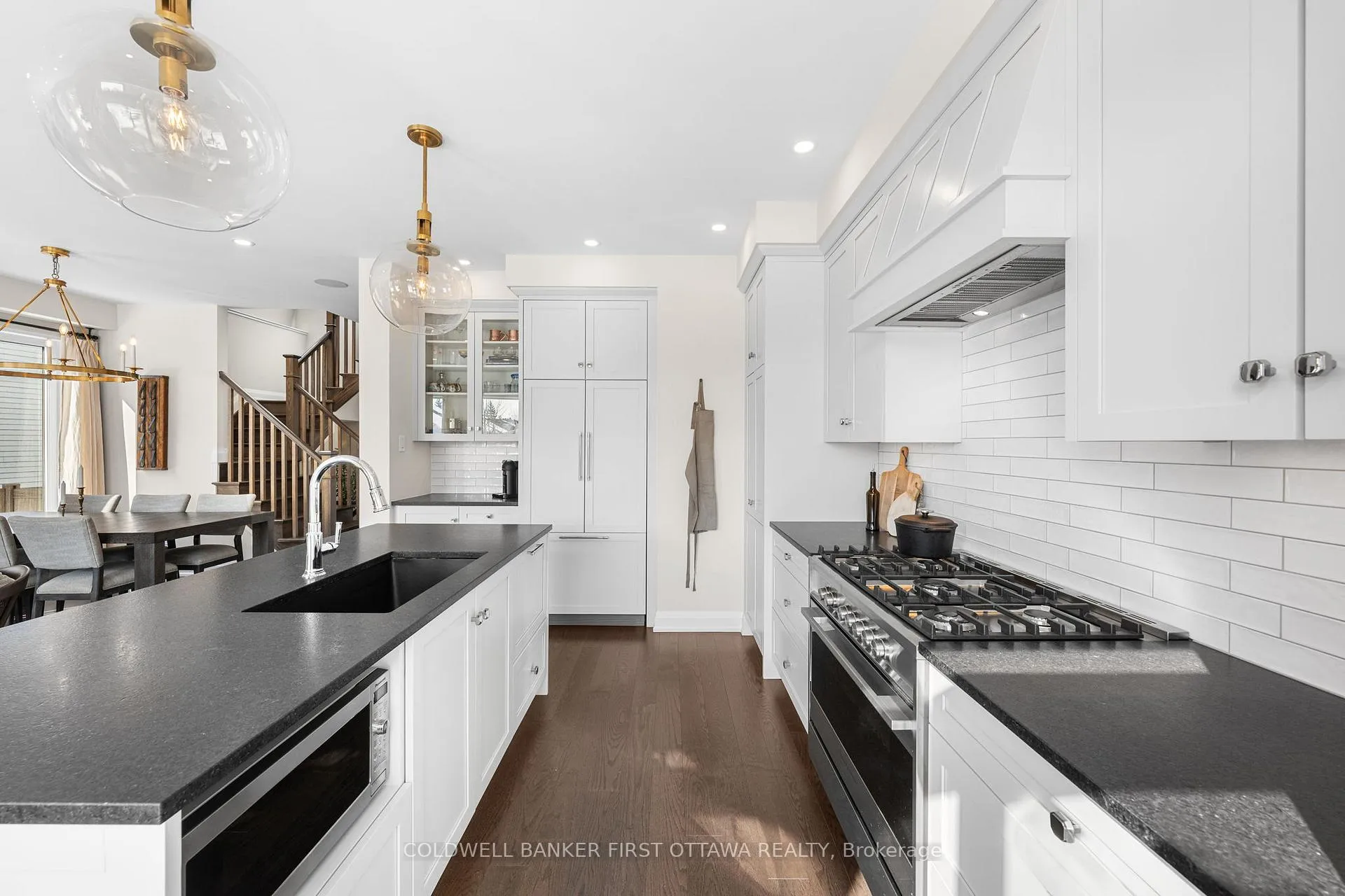 Photo 11 of 43 Deerfox Drive, Ottawa, Barrhaven - Longfields — HOMEH