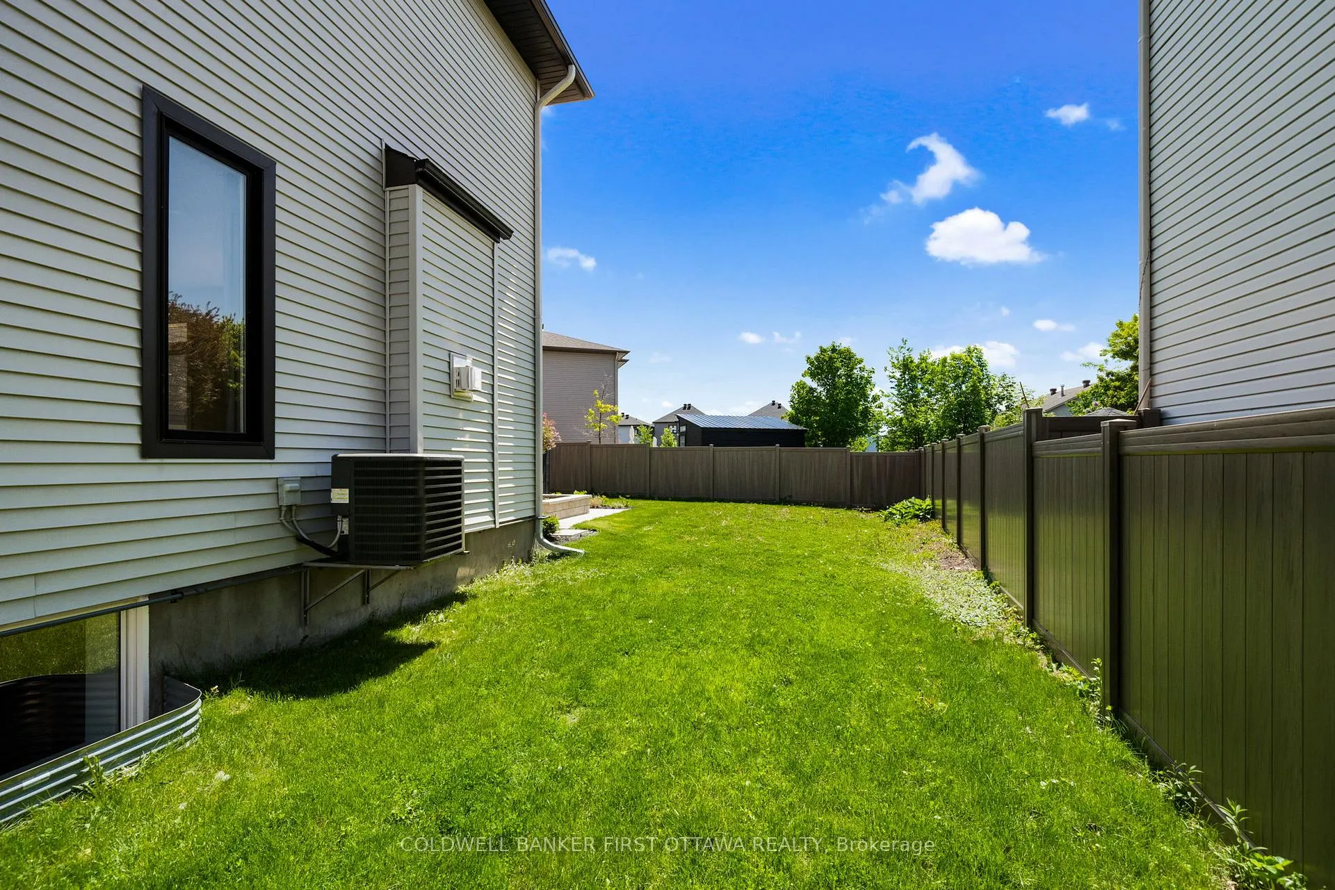 Photo 37 of 43 Deerfox Drive, Ottawa, Barrhaven - Longfields — HOMEH