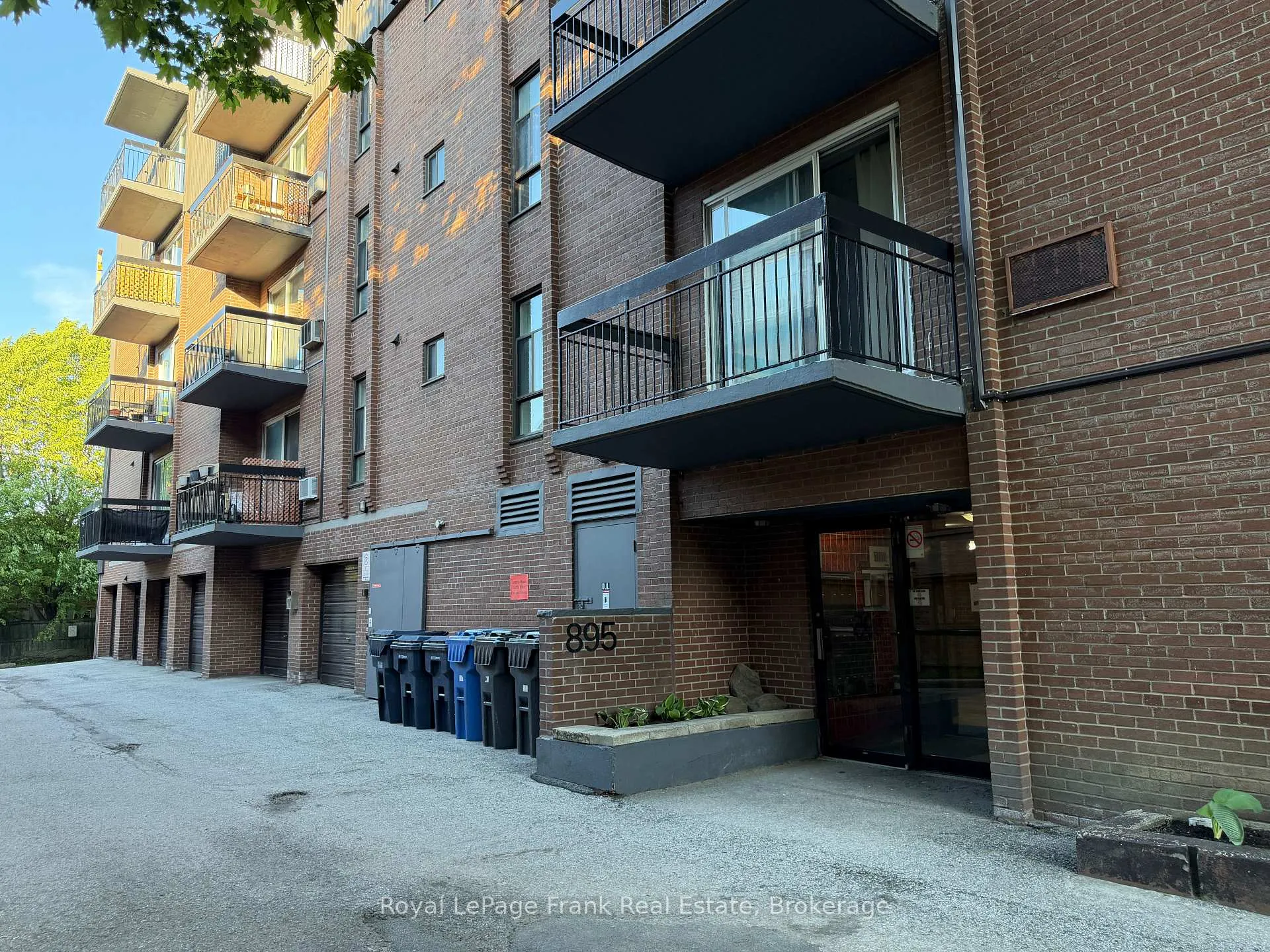 Photo 2 of Unit 402, 895 Kennedy Road, Scarborough, Ionview — HOMEH