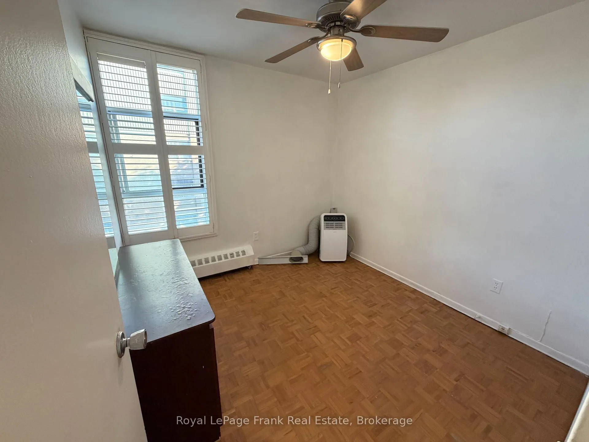 Photo 15 of Unit 402, 895 Kennedy Road, Scarborough, Ionview — HOMEH